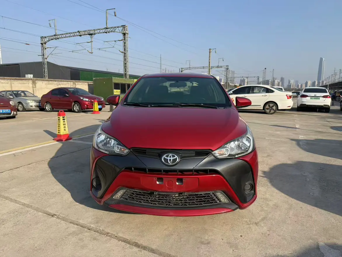 Toyota Yaris L  из Китая