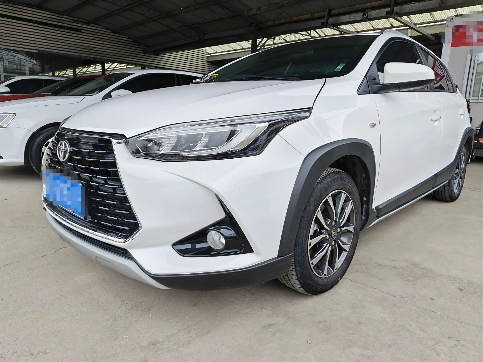 Toyota Yaris L  из Китая