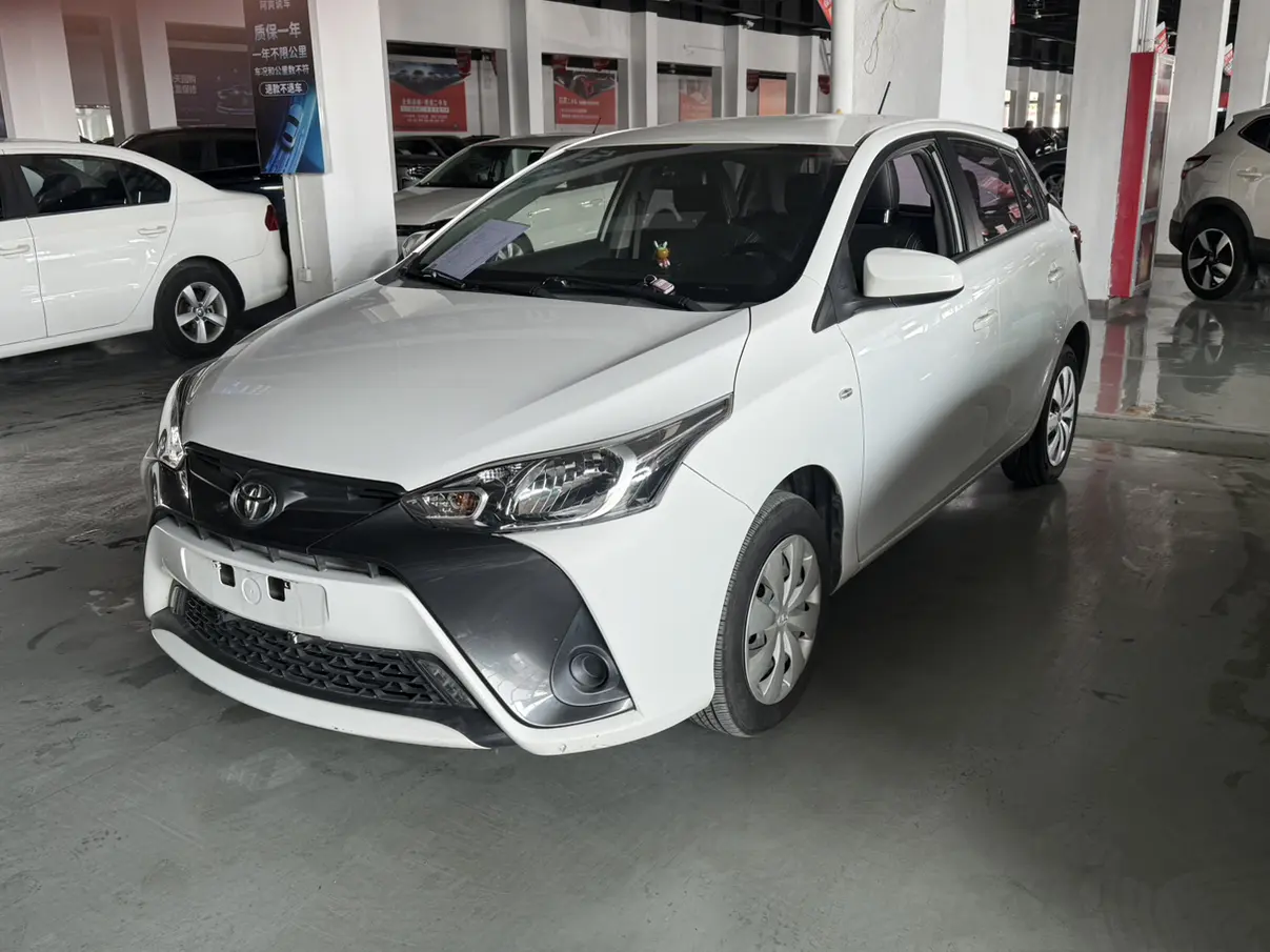 Toyota Yaris L  из Китая