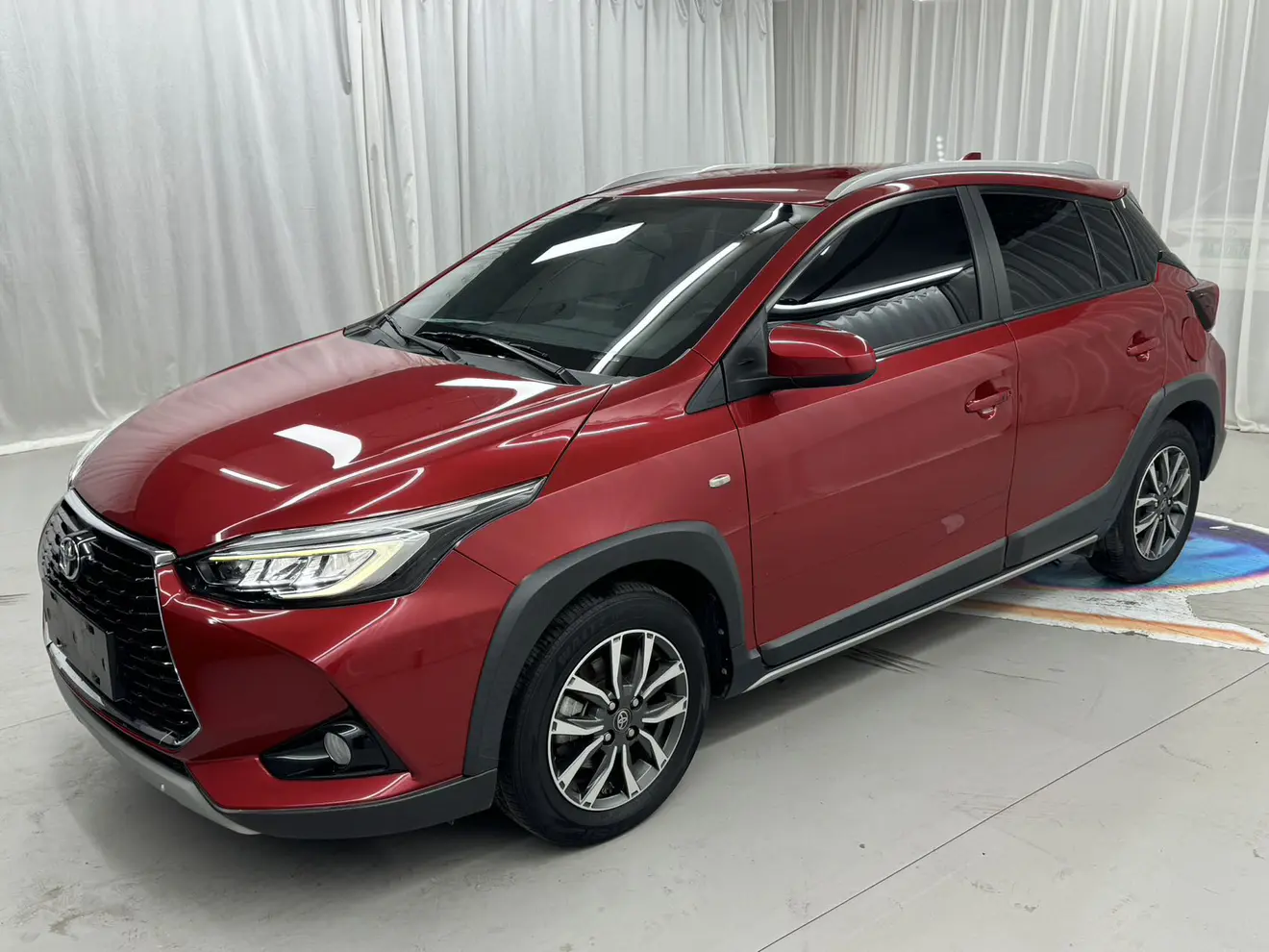 Toyota Yaris L  из Китая