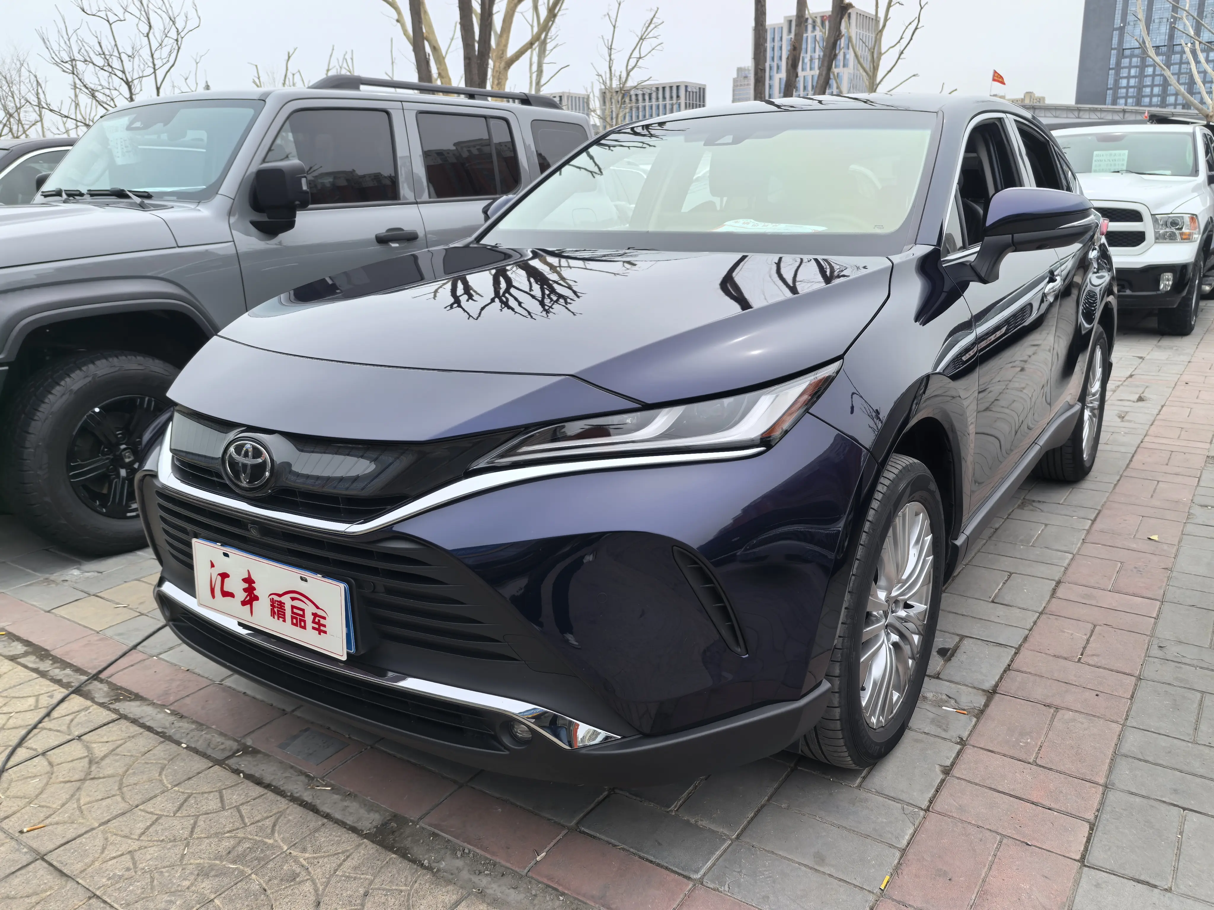 Toyota Harrier  из Китая