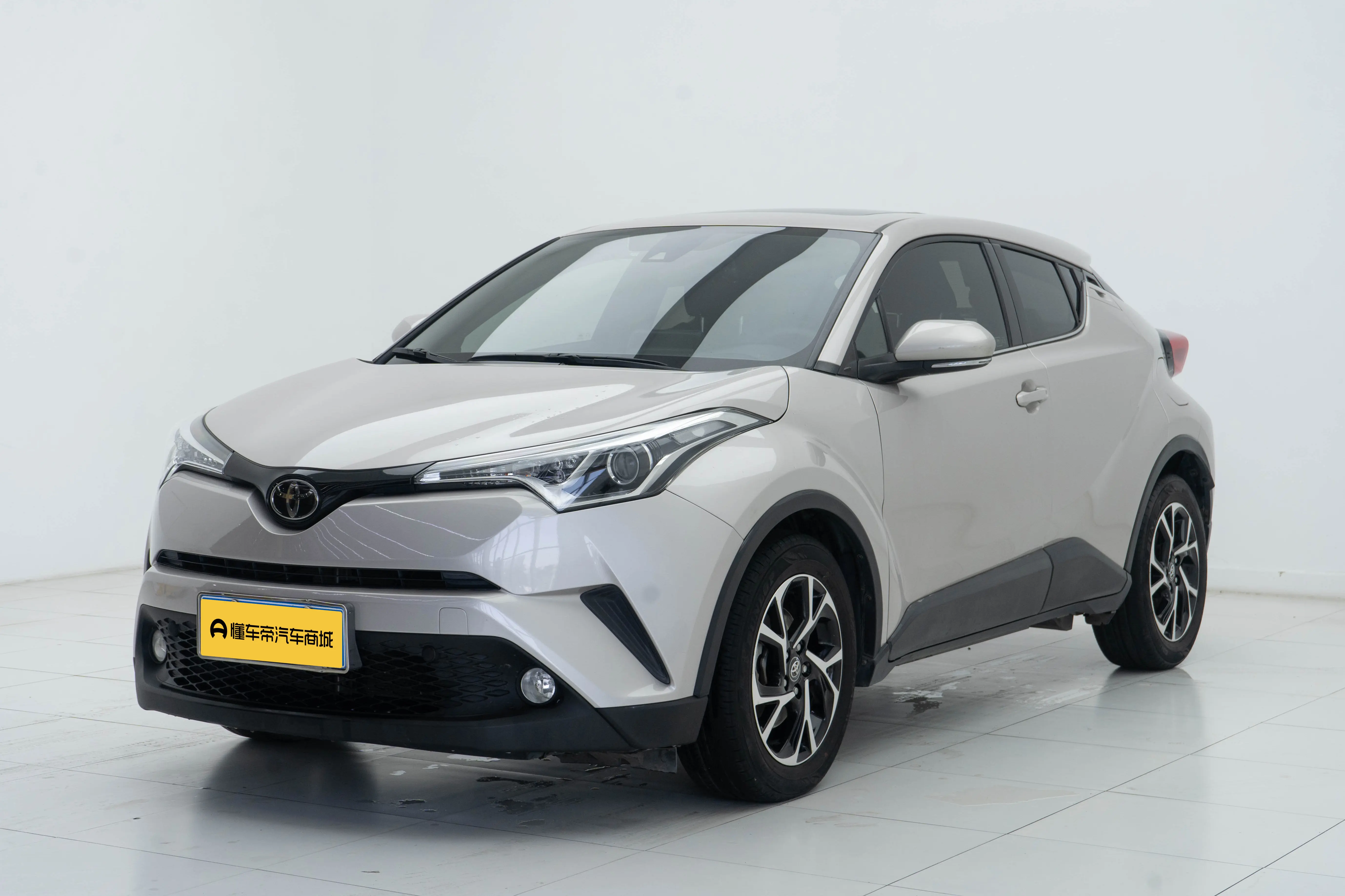 Toyota C-HR  из Китая