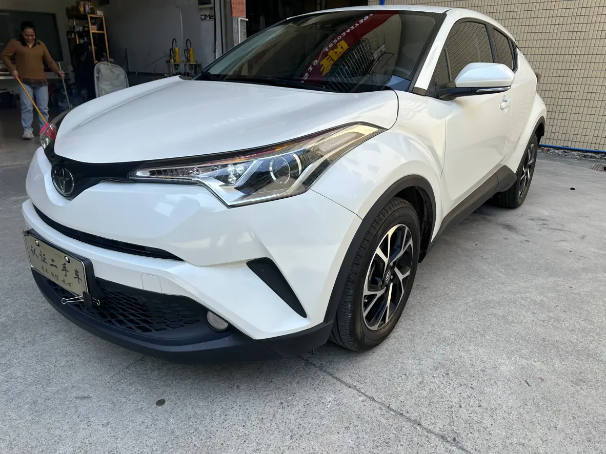 Toyota C-HR  из Китая