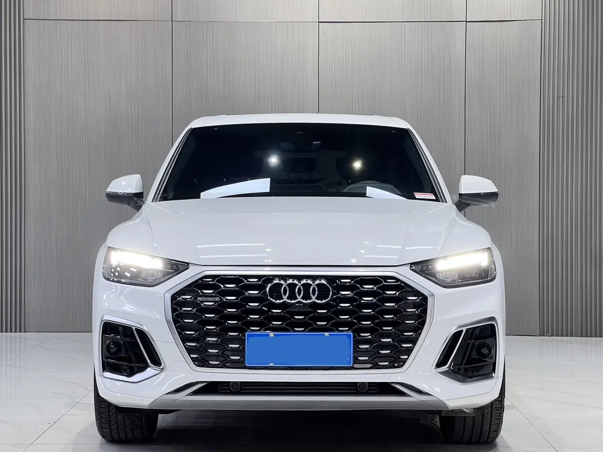 Audi Q5L Sportback  из Китая