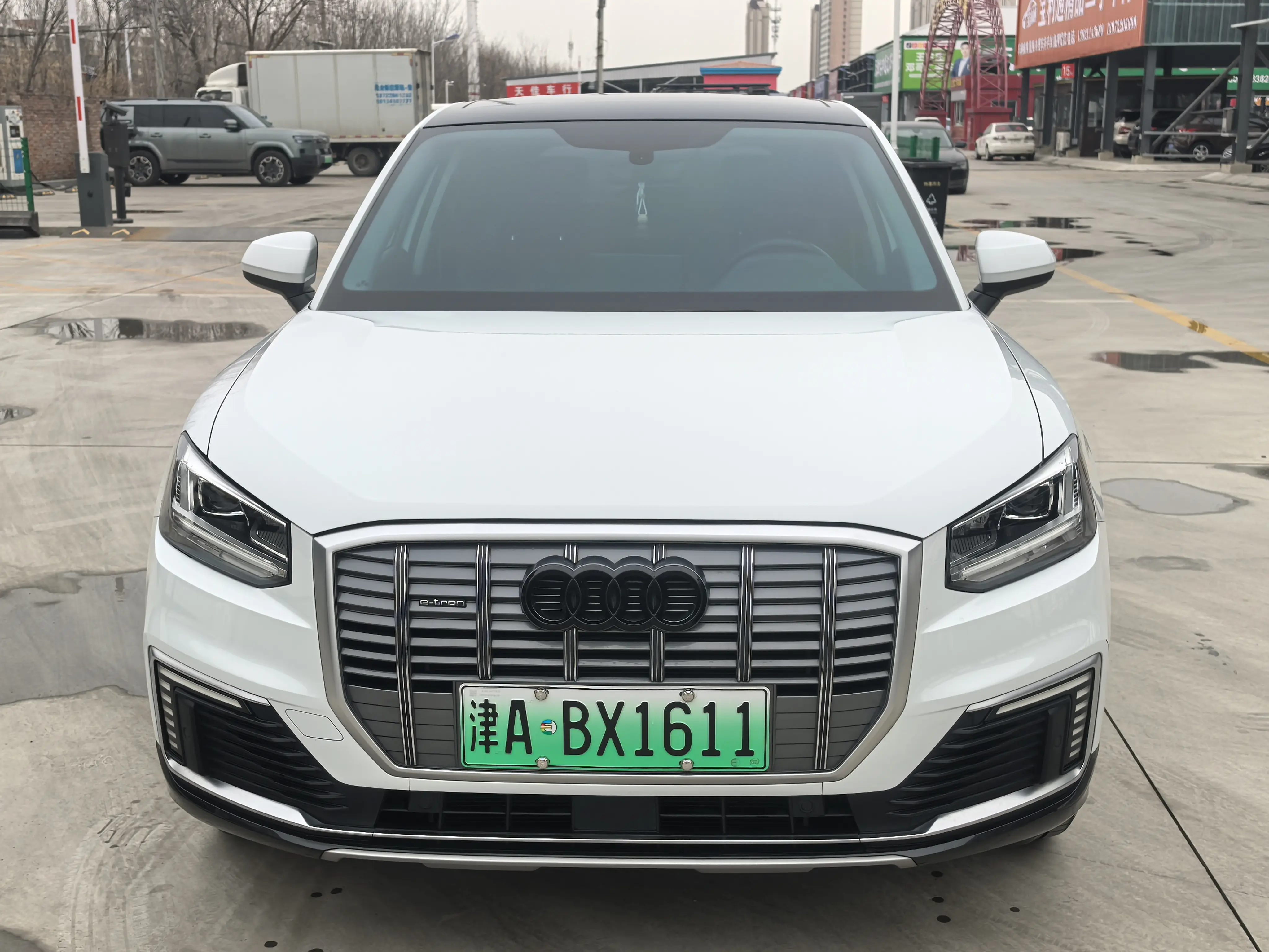 Audi Q2L e-tron  из Китая