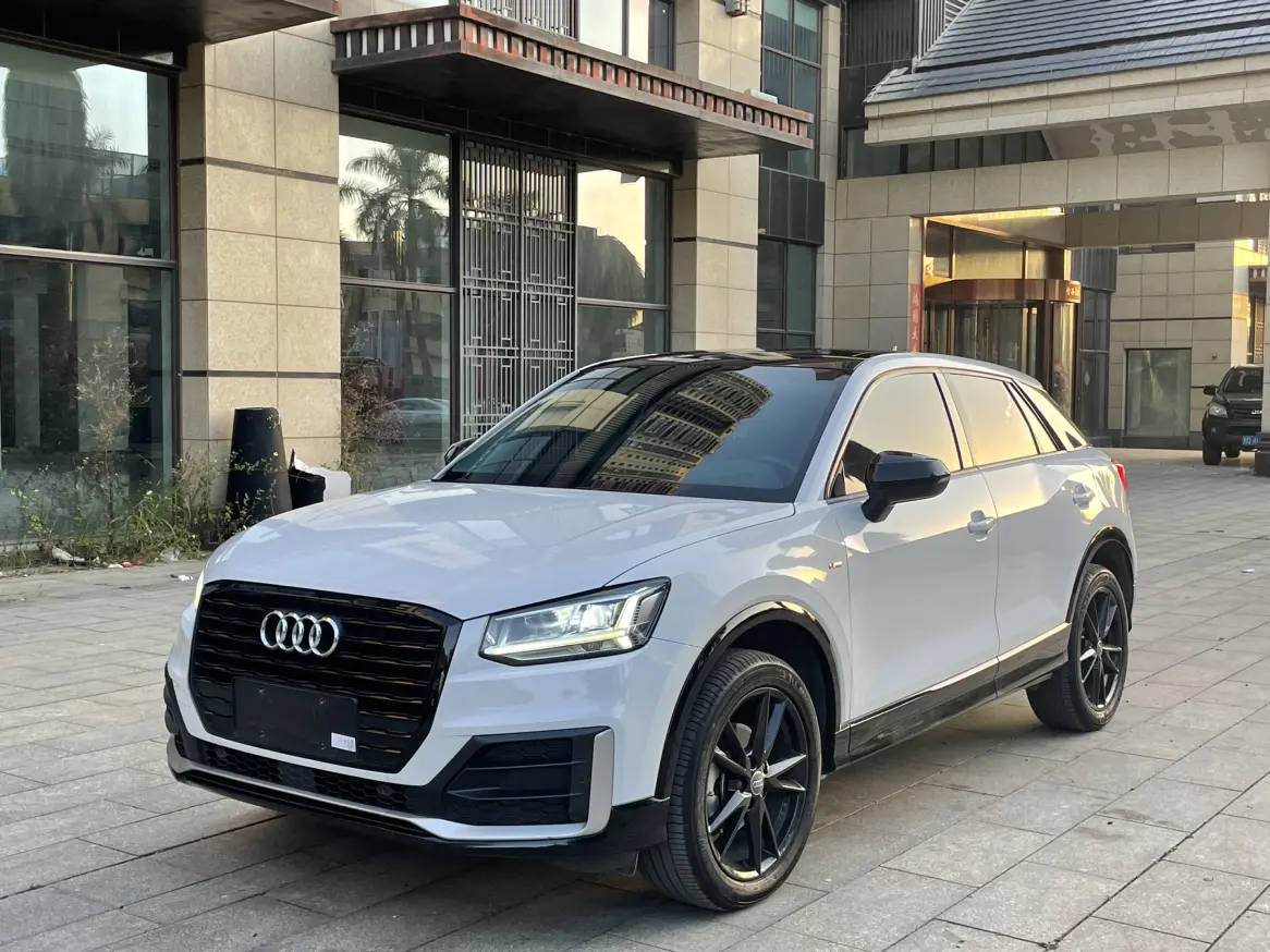 Audi Q2L
