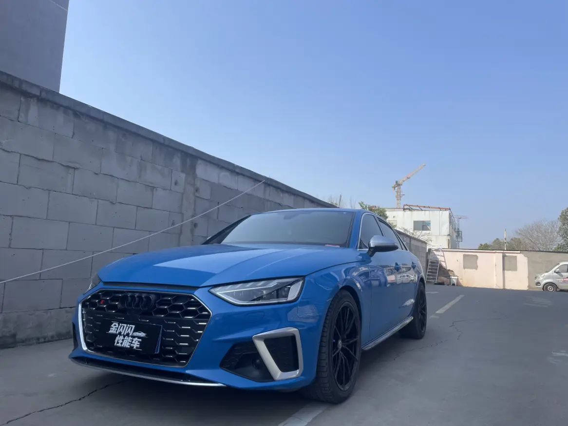 Audi S4