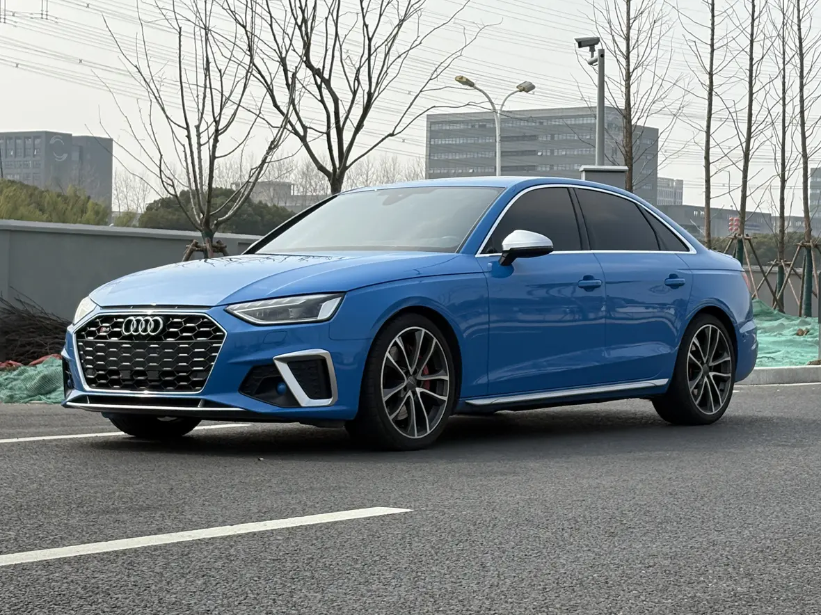 Audi S4