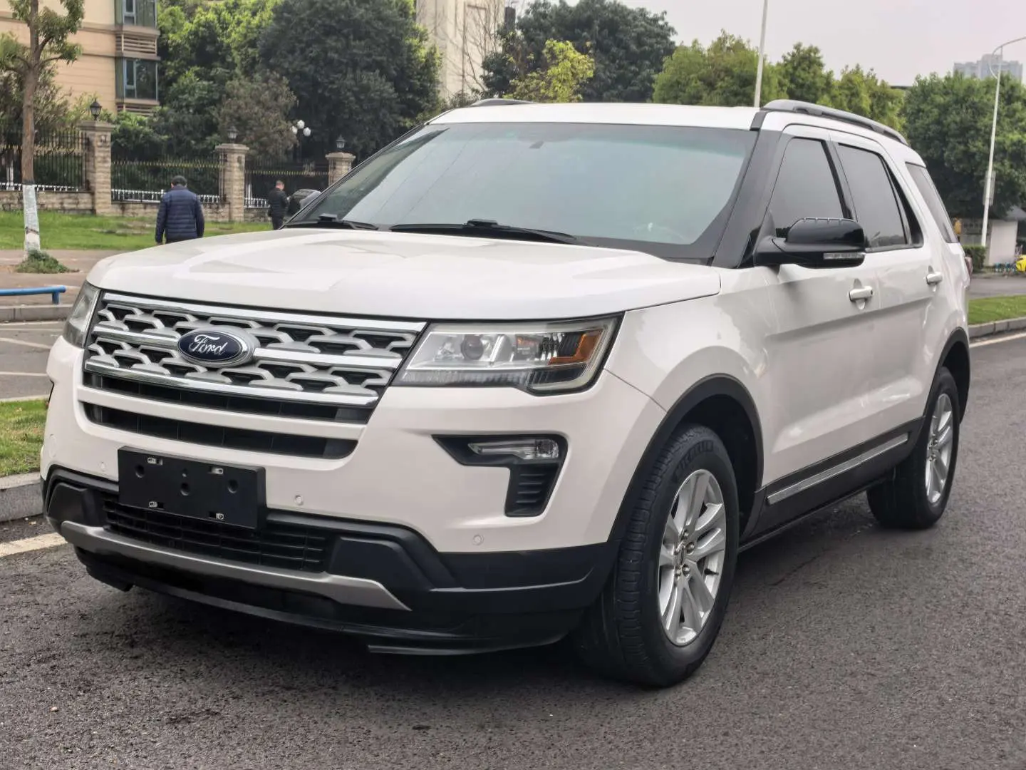 Ford Explorer  из Китая