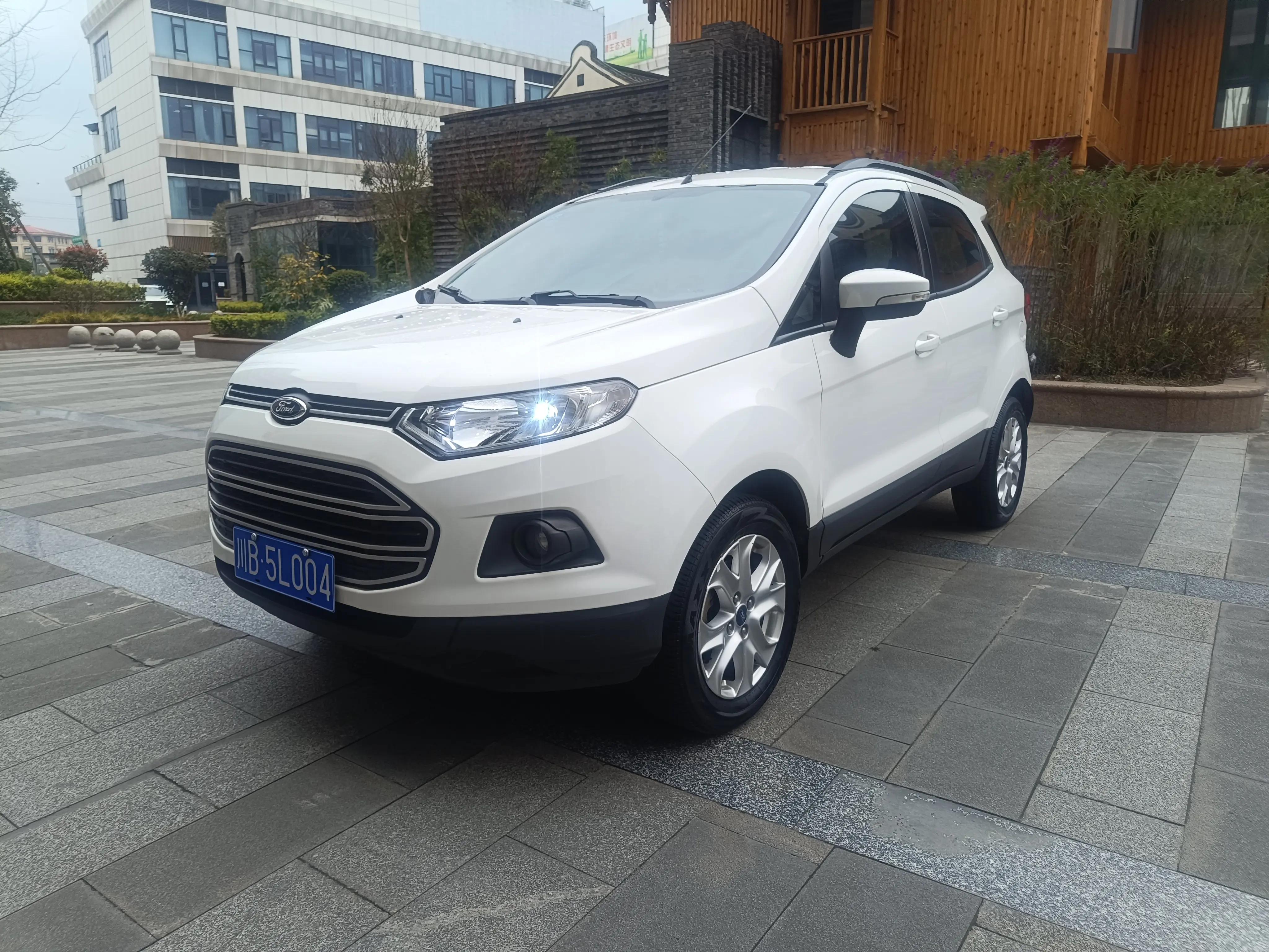 Ford Yibo