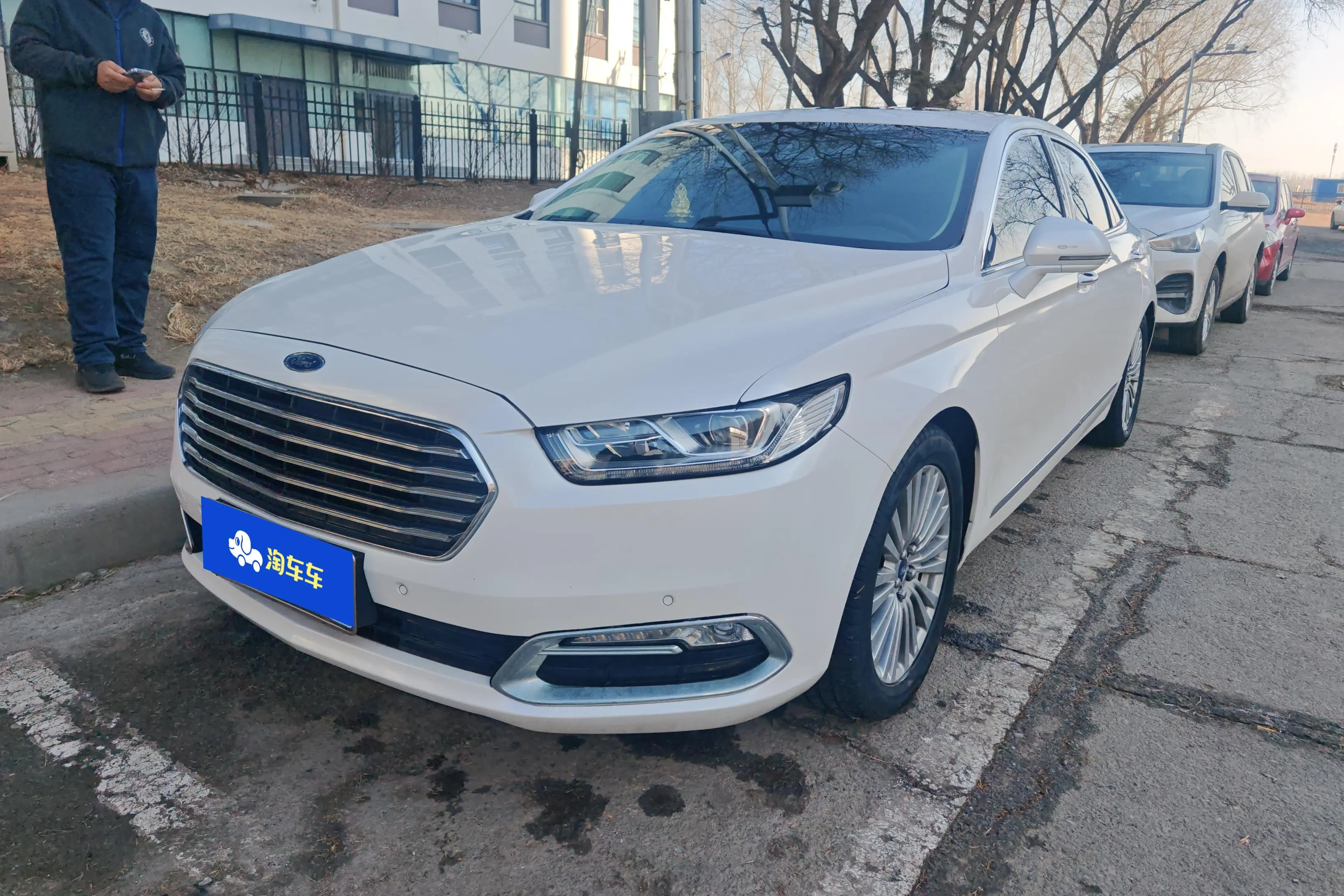 Ford Taurus
