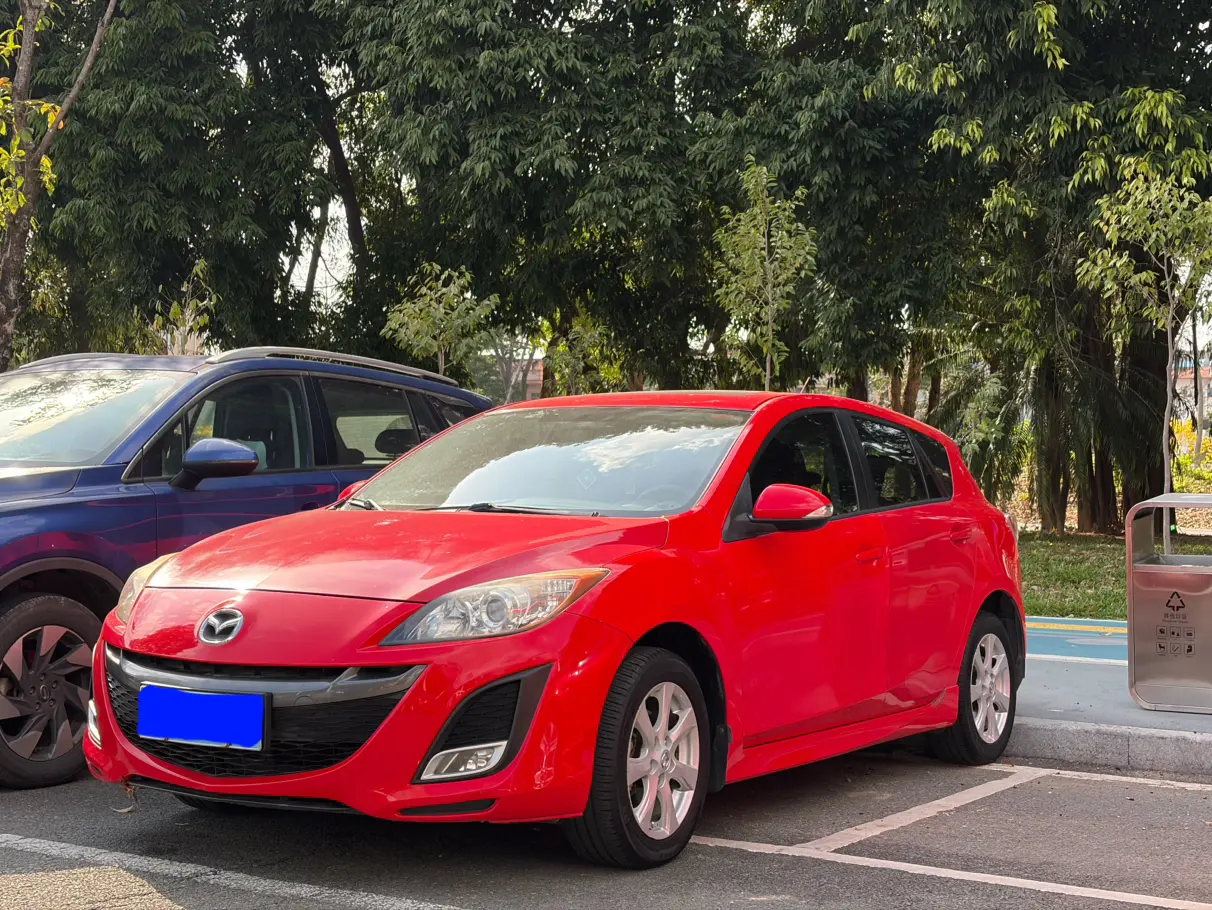 Mazda Axela (Mazda3)  из Китая