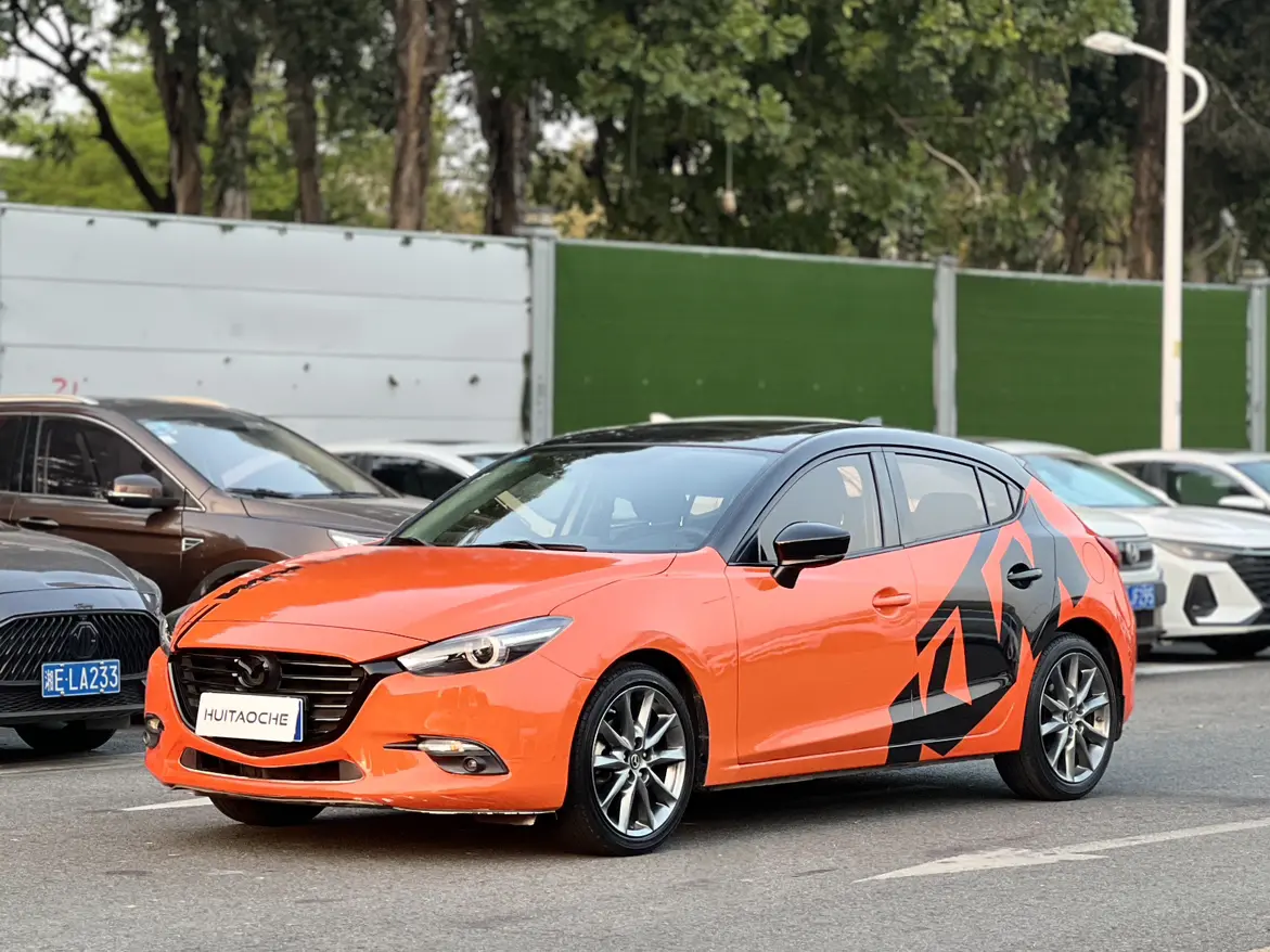 Mazda Axela (Mazda3)  из Китая