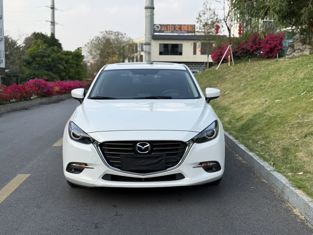 Mazda Axela (Mazda3)  из Китая
