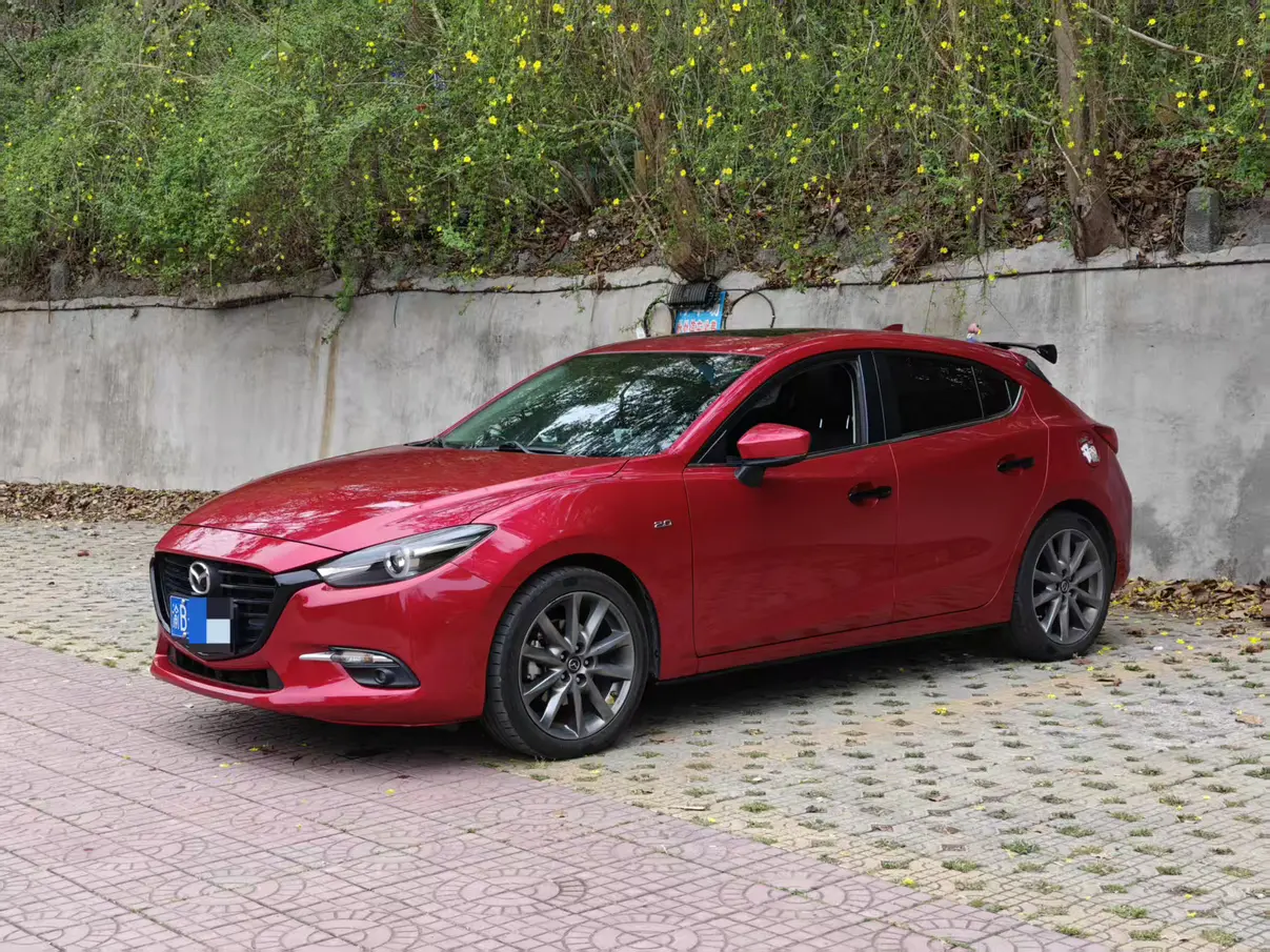 Mazda Axela (Mazda3)  из Китая