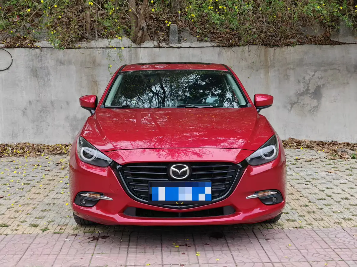 Mazda Axela (Mazda3)  из Китая
