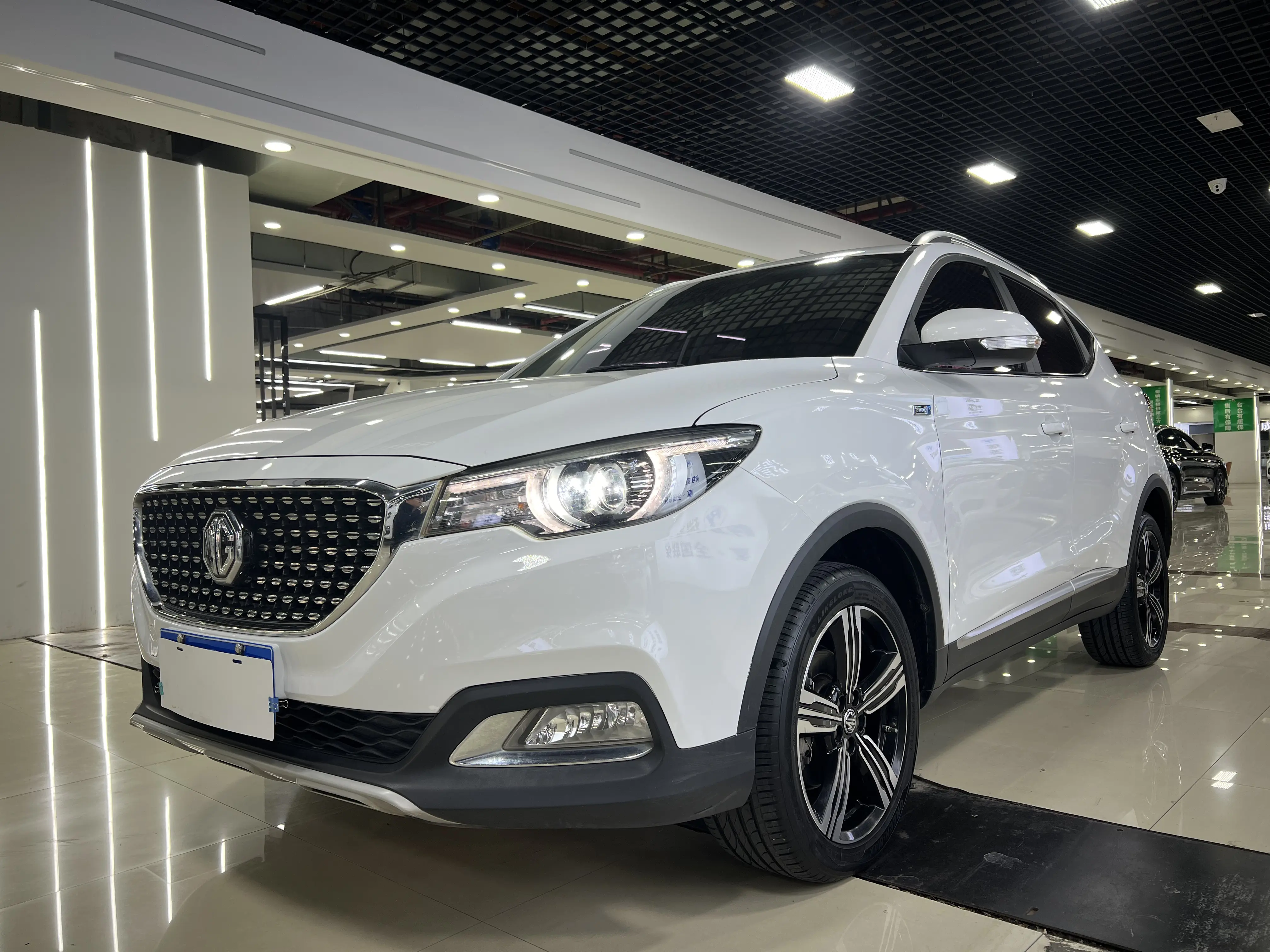 MG ZS
