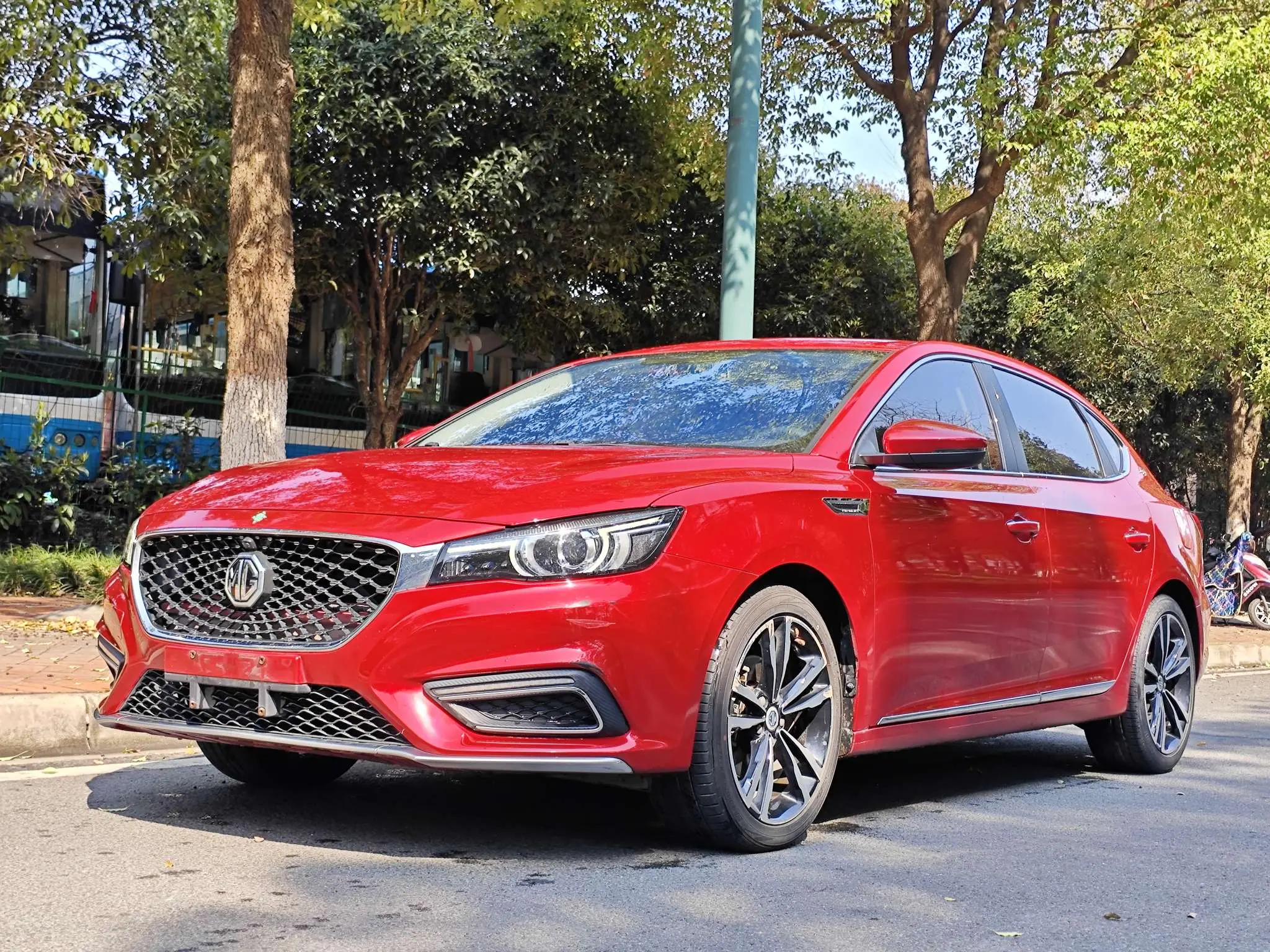 MG 6  из Китая