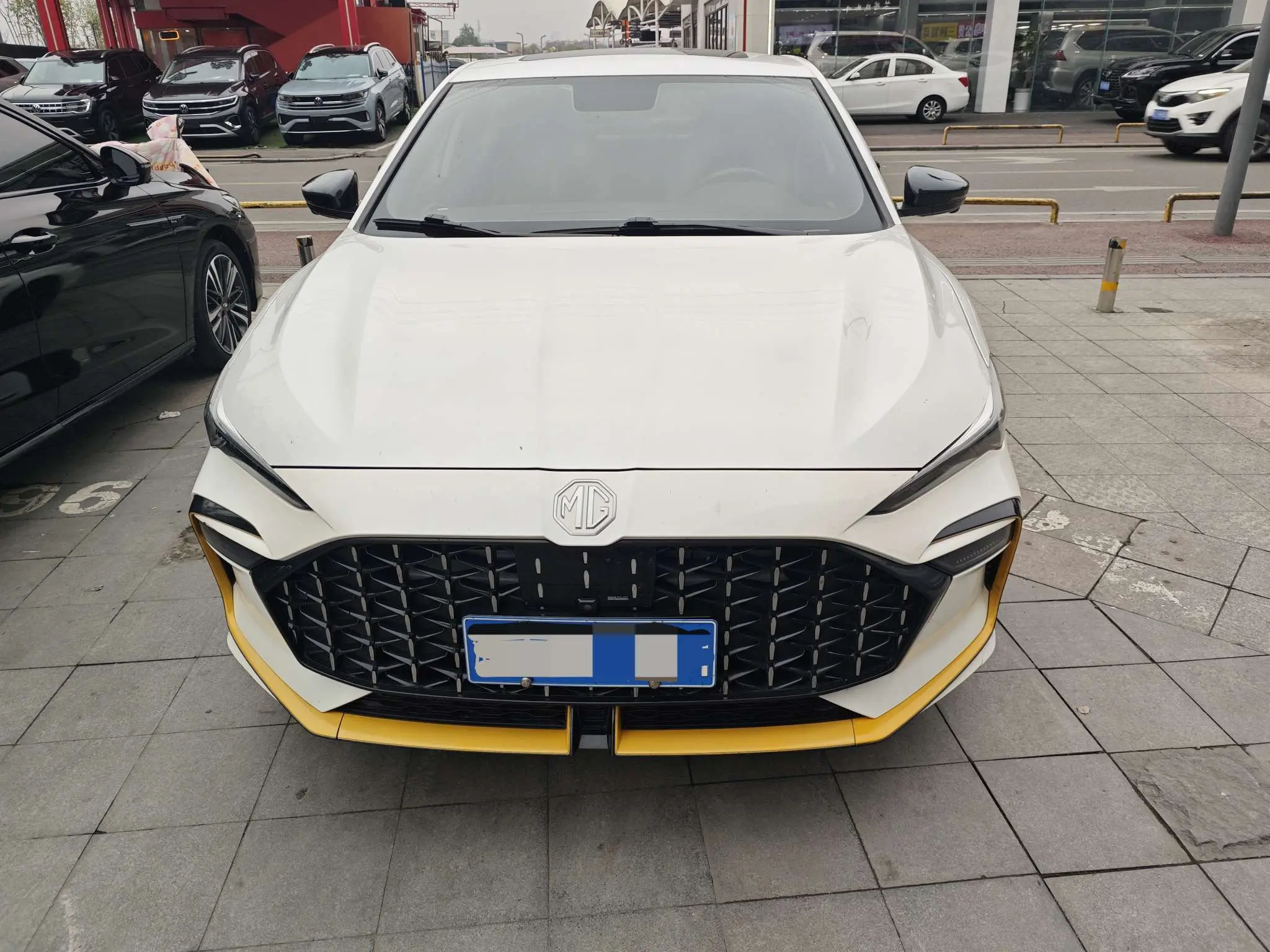 MG 6  из Китая