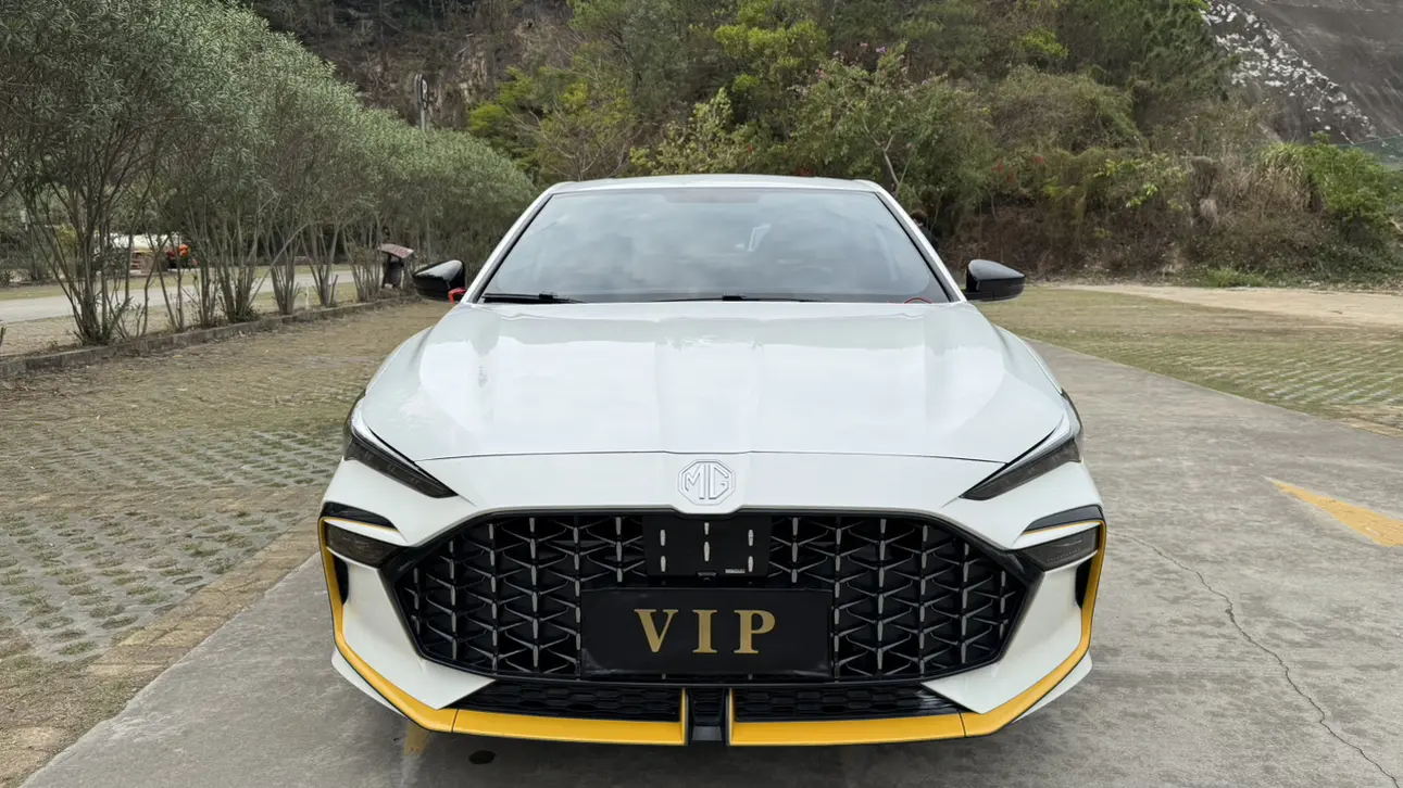 MG 6  из Китая