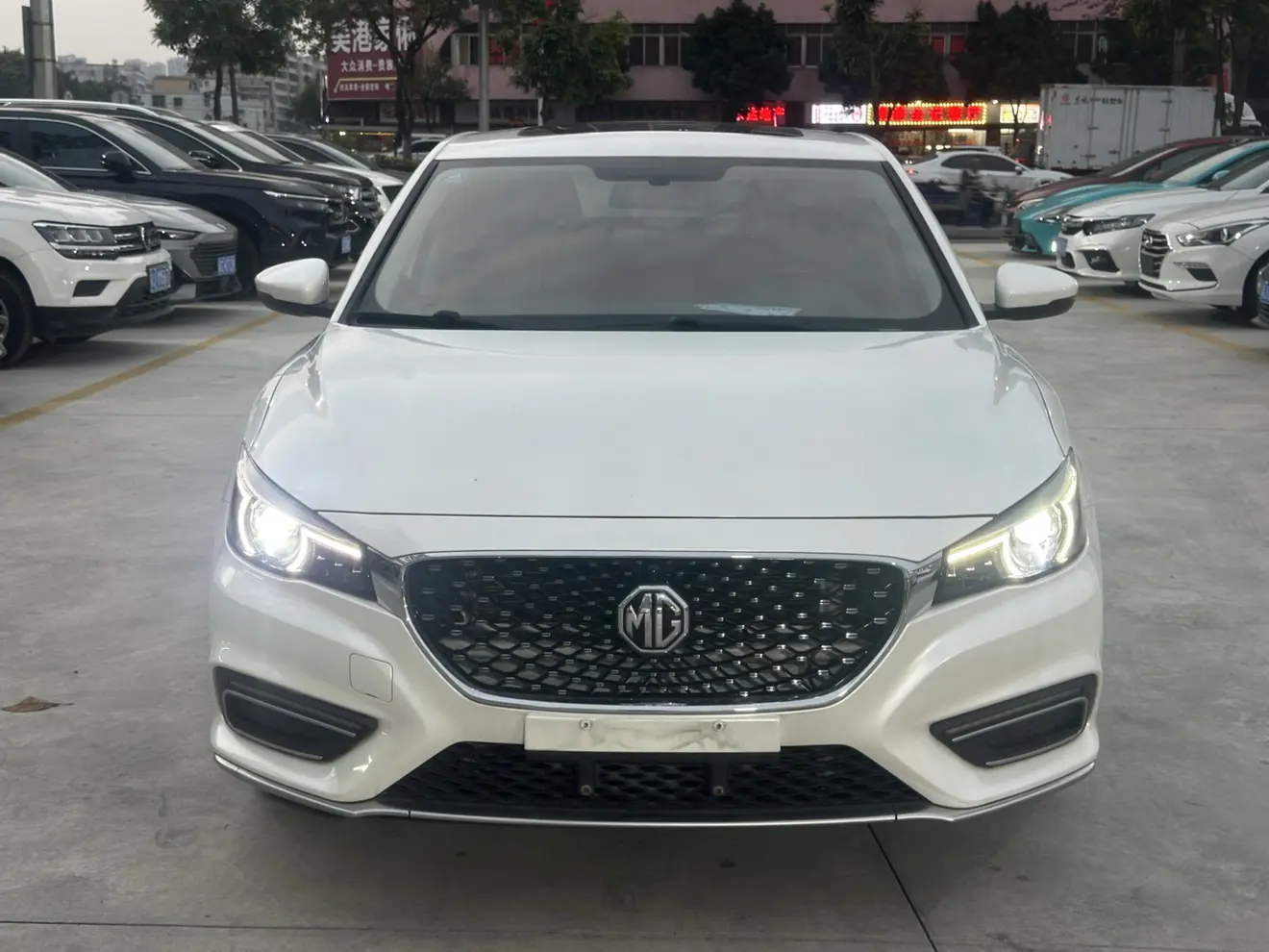 MG 6  из Китая