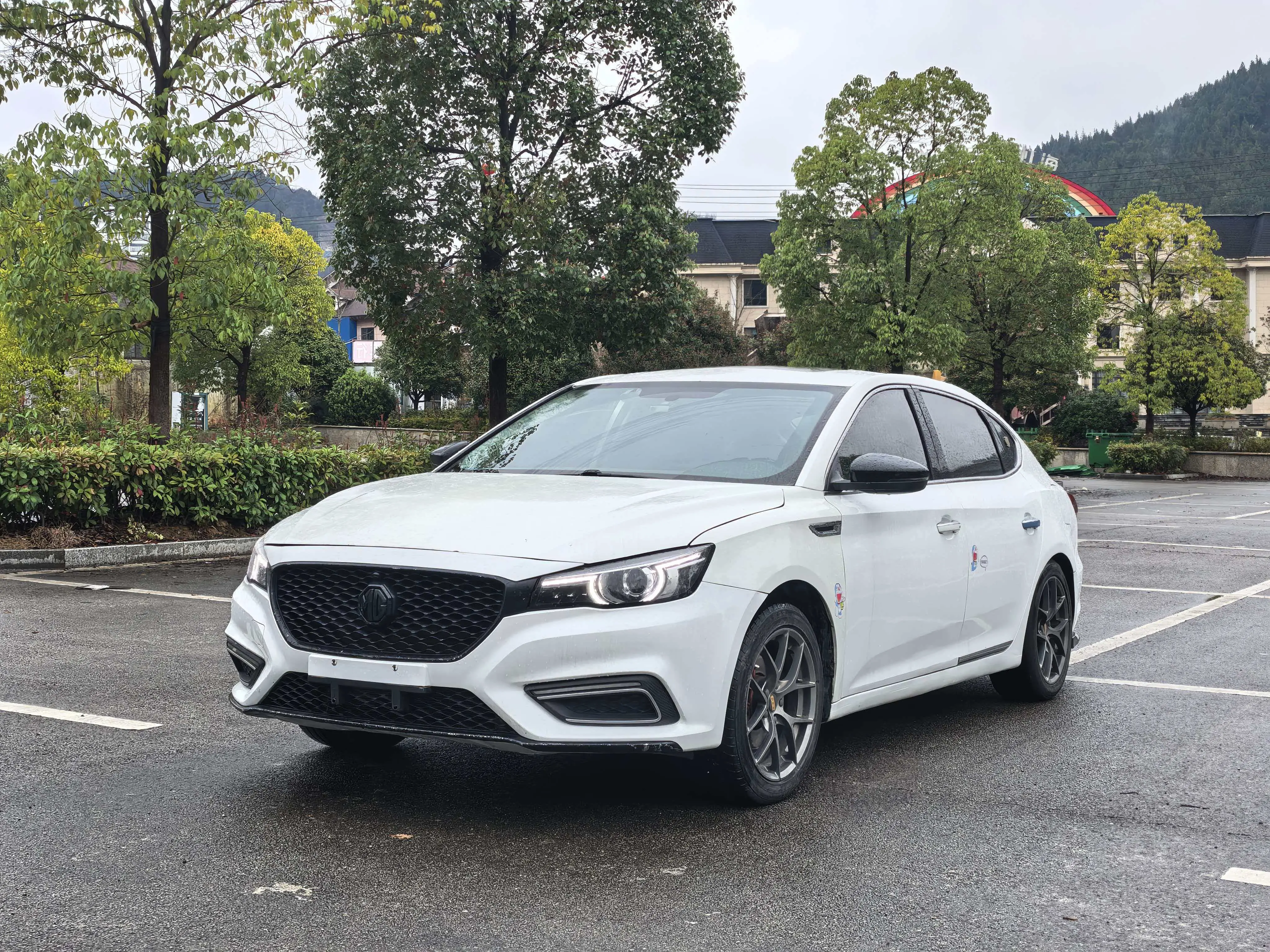 MG 6  из Китая