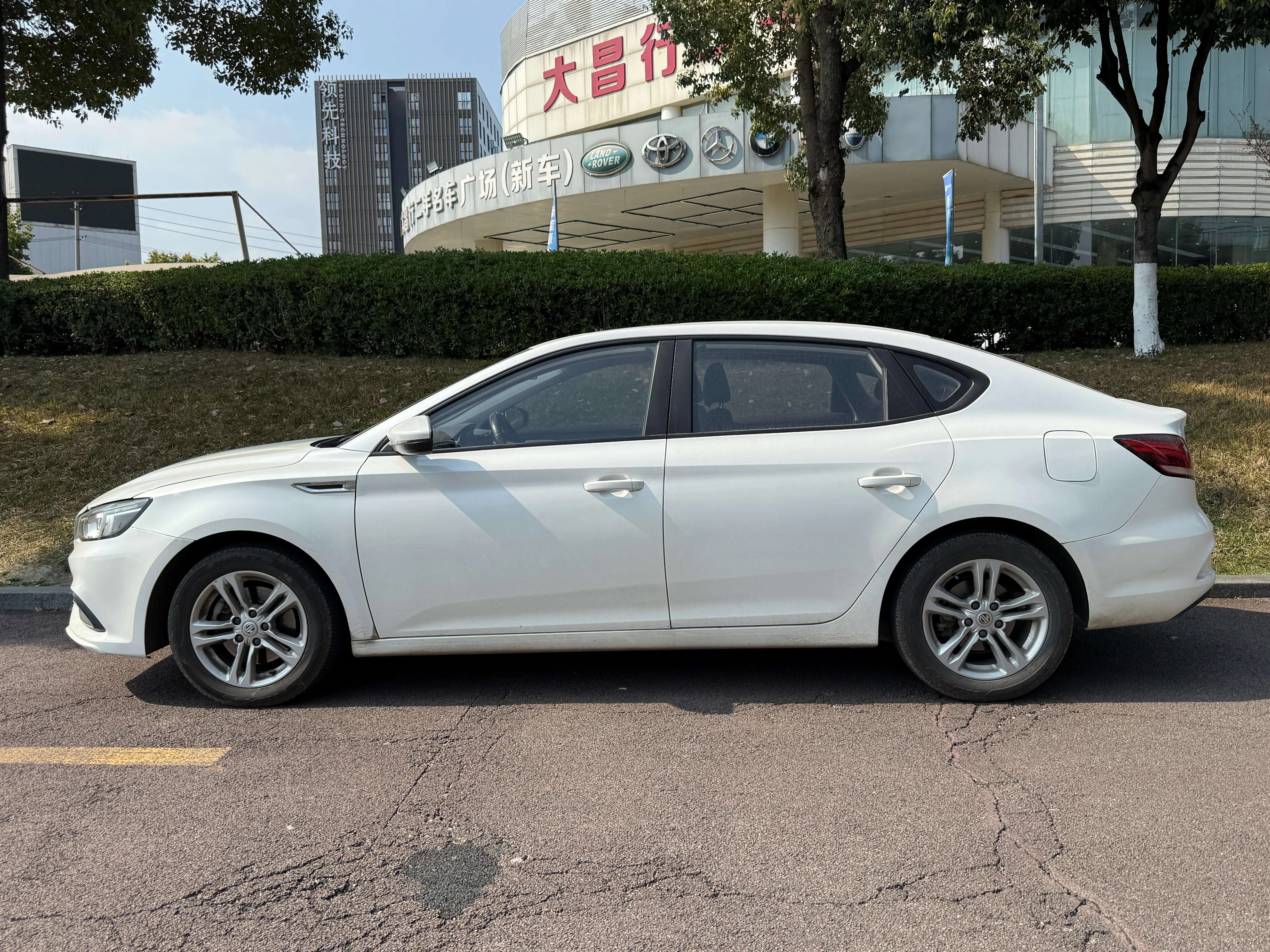 MG 6  из Китая