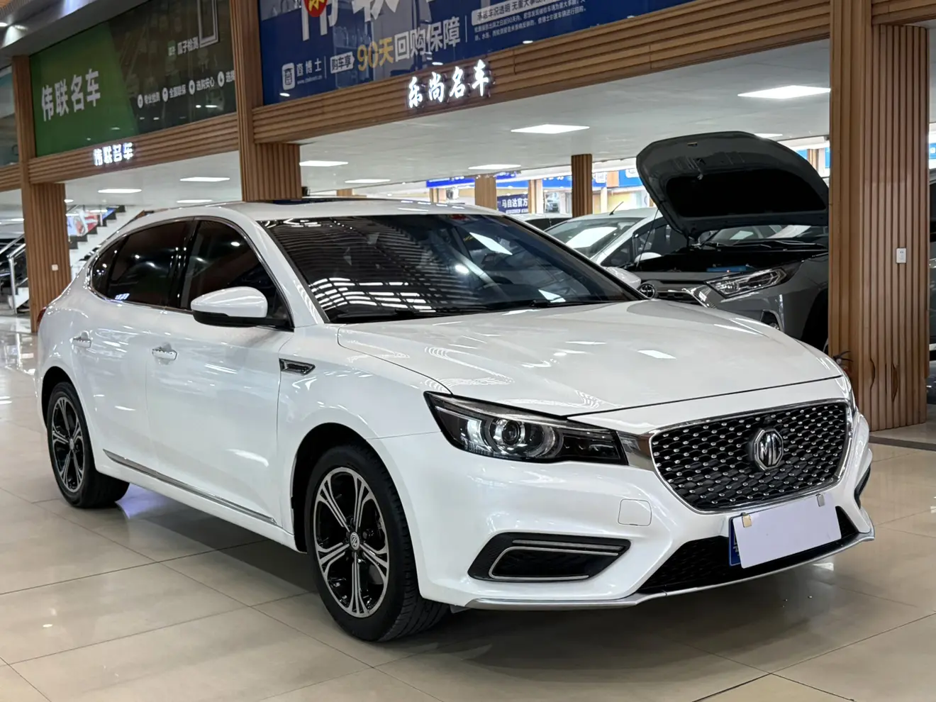 MG 6  из Китая