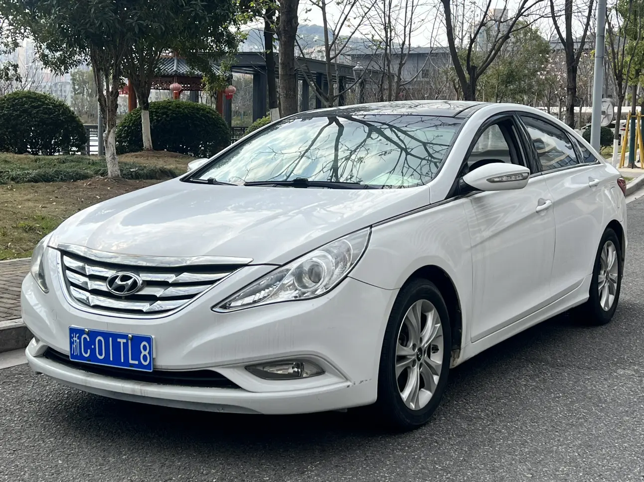 Hyundai Sonata eight