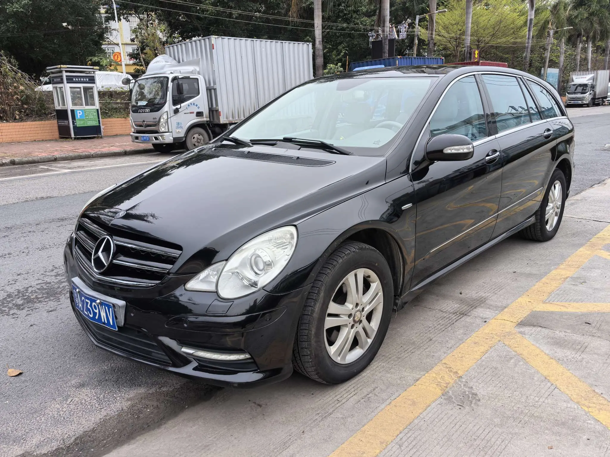 Mercedes-Benz R-Class