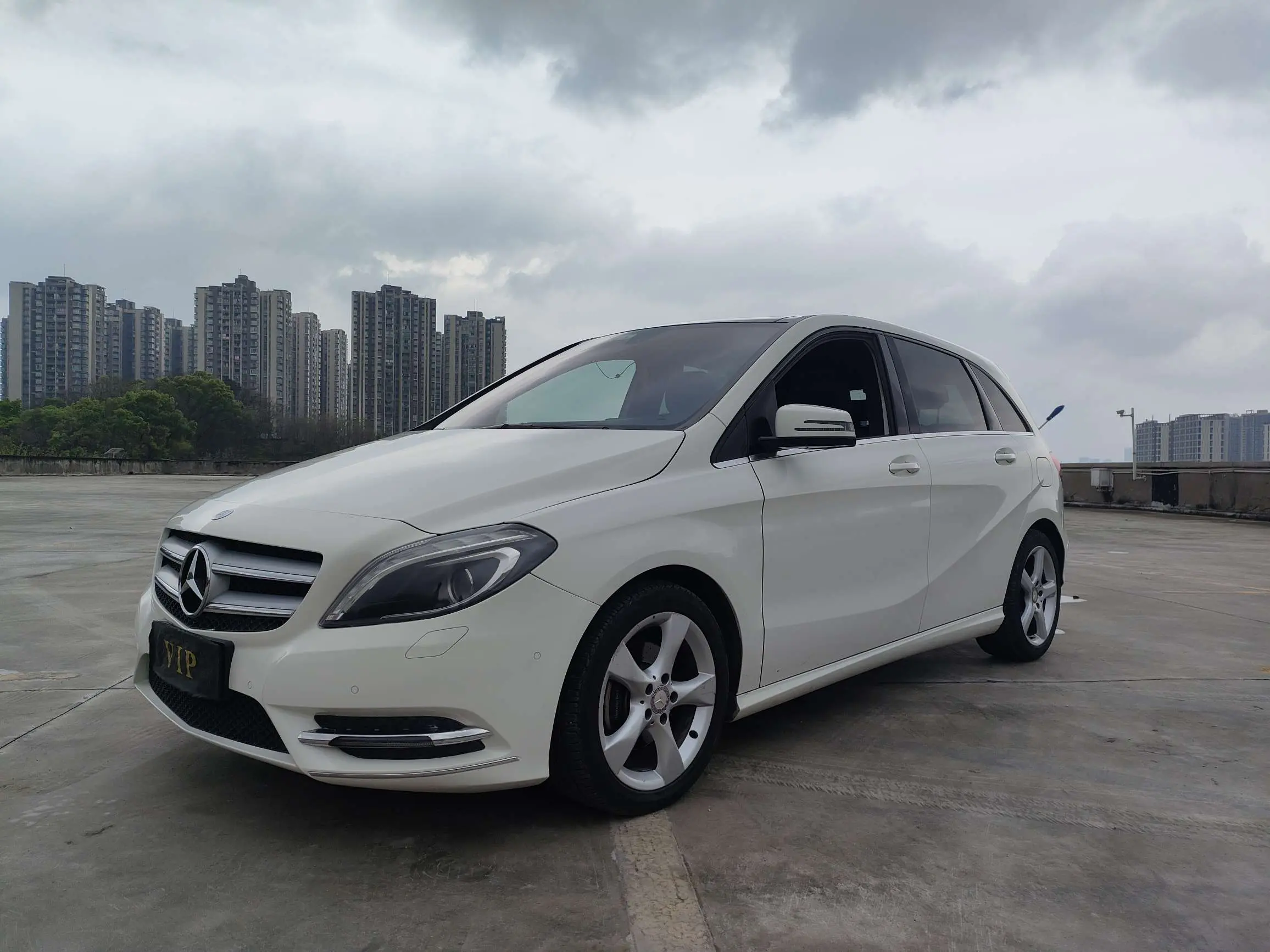 Mercedes-Benz Mercedes Benz B Class  из Китая