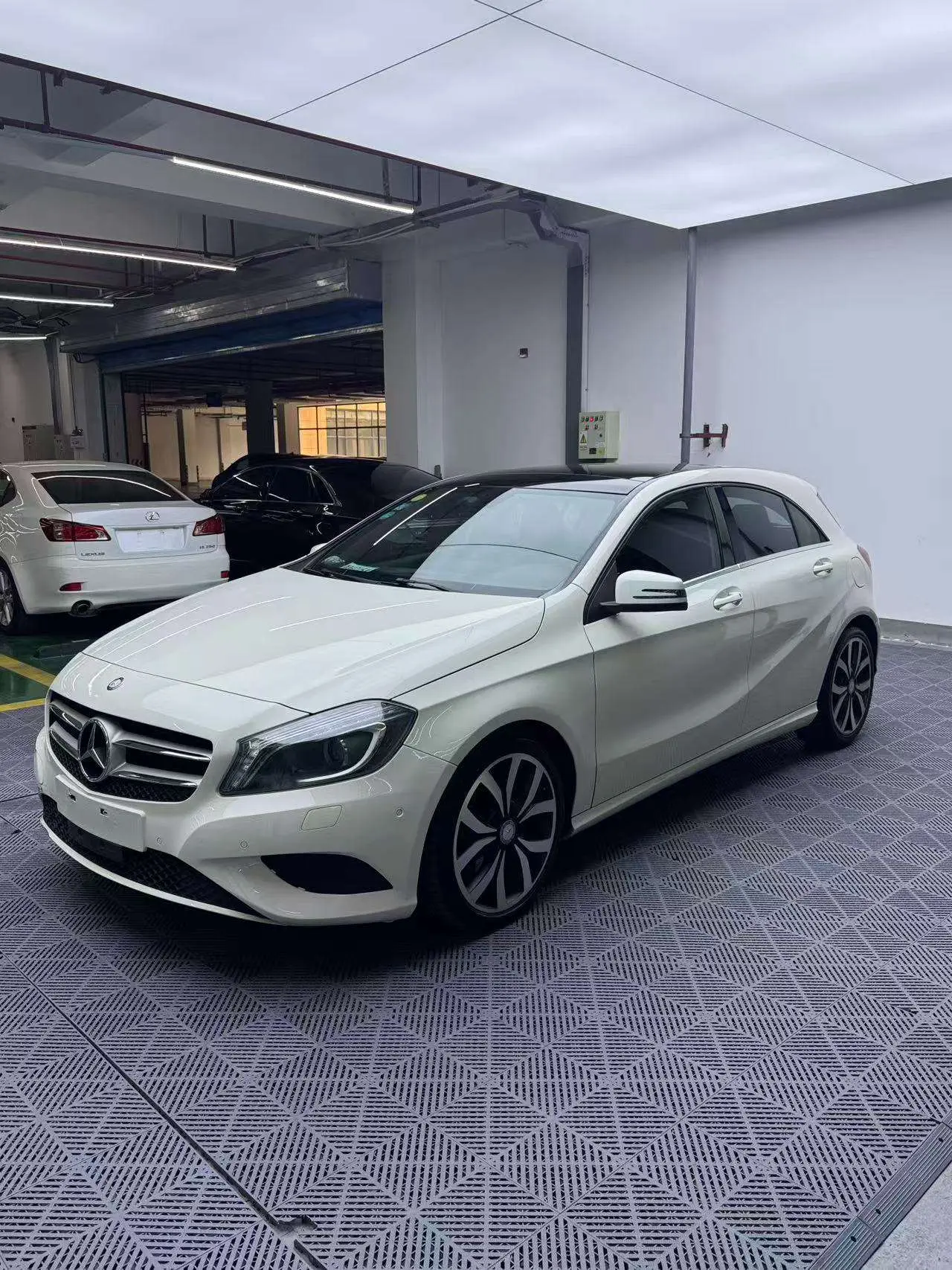 Mercedes-Benz A-Class  из Китая