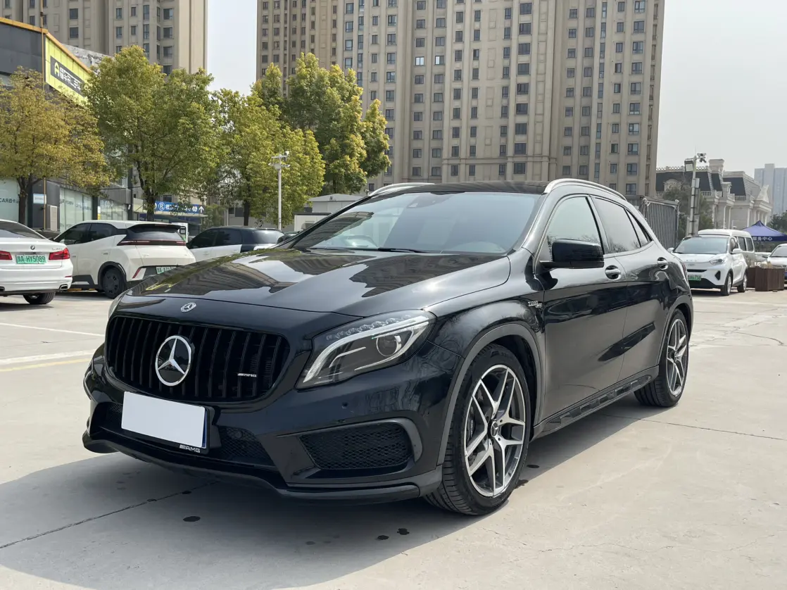 Mercedes-Benz GLA AMG