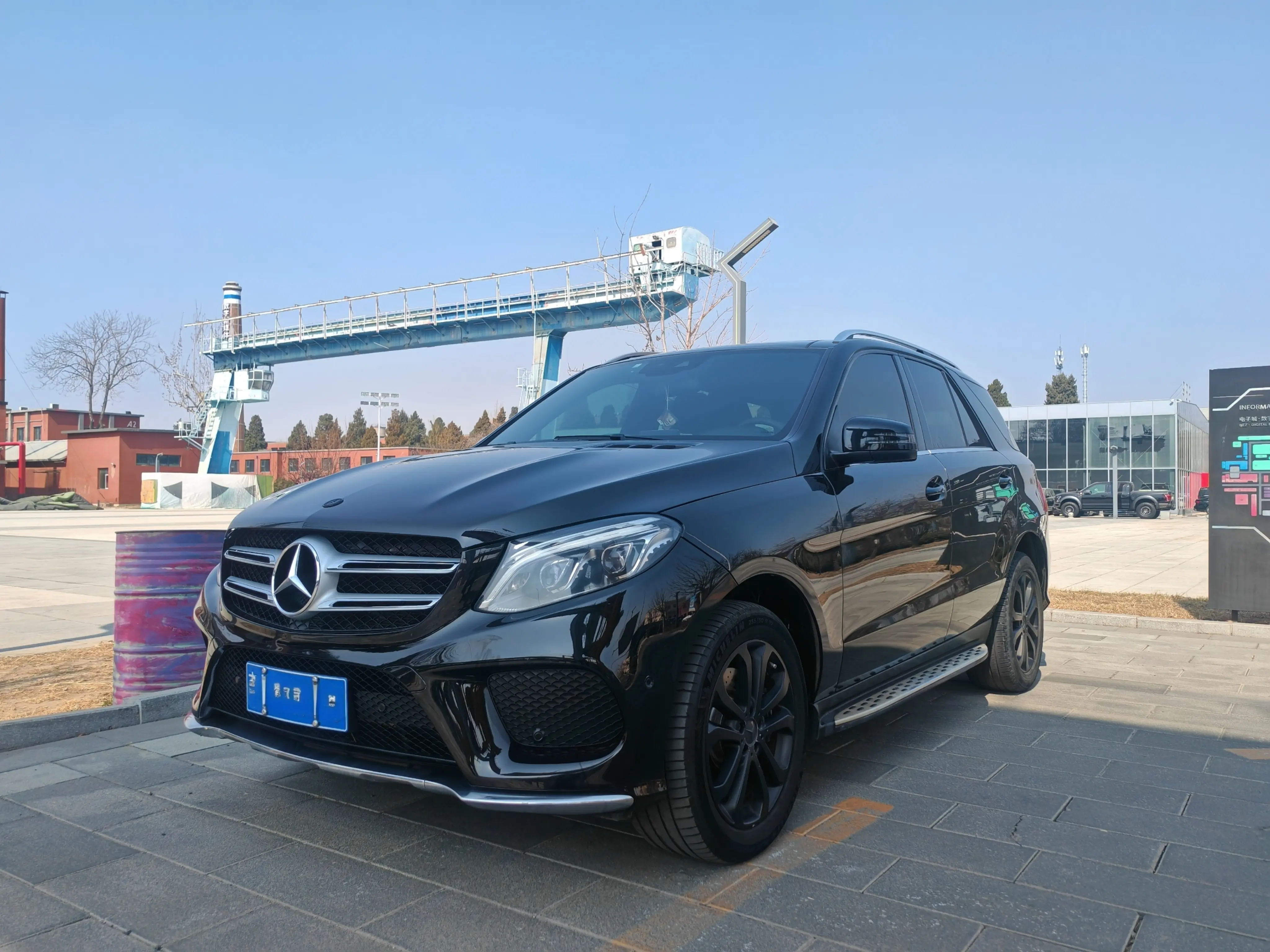 Mercedes-Benz GLE (Imported)