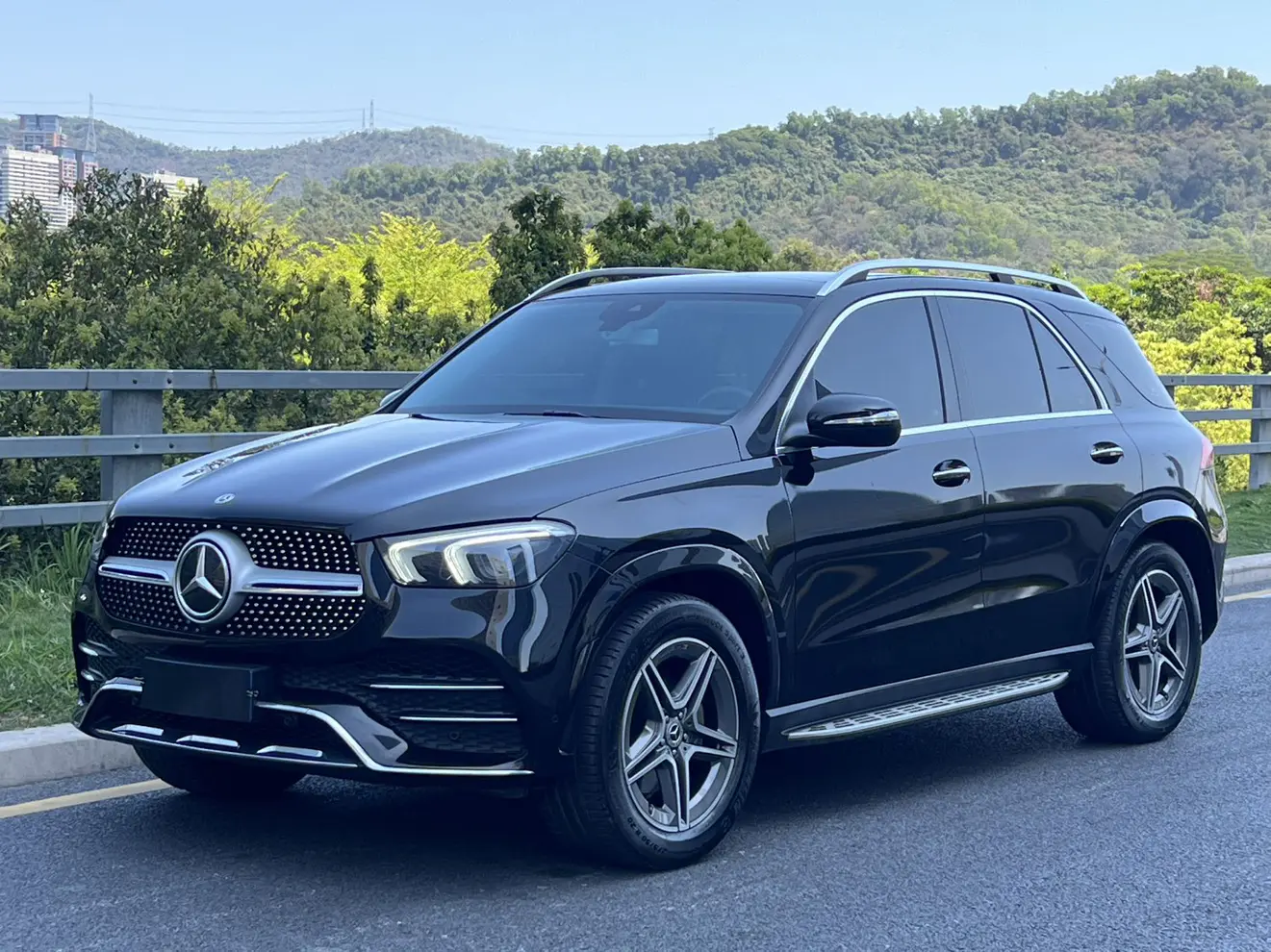 Mercedes-Benz GLE (Imported)