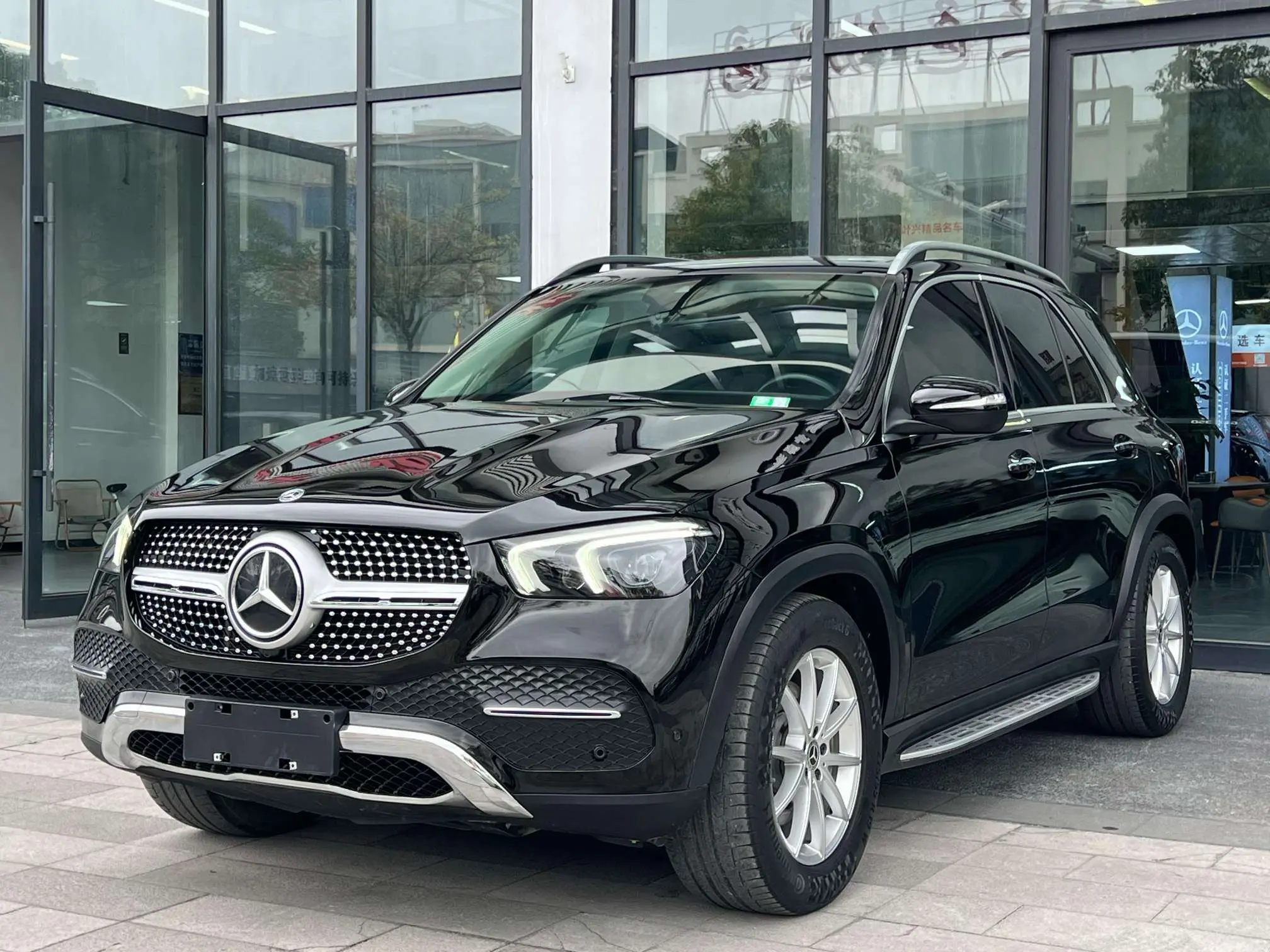 Mercedes-Benz GLE (Imported)