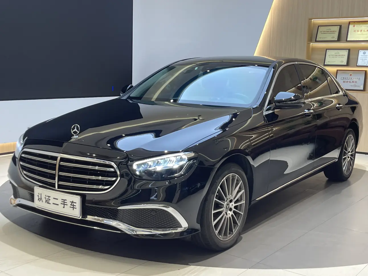 Mercedes-Benz E-Class  из Китая