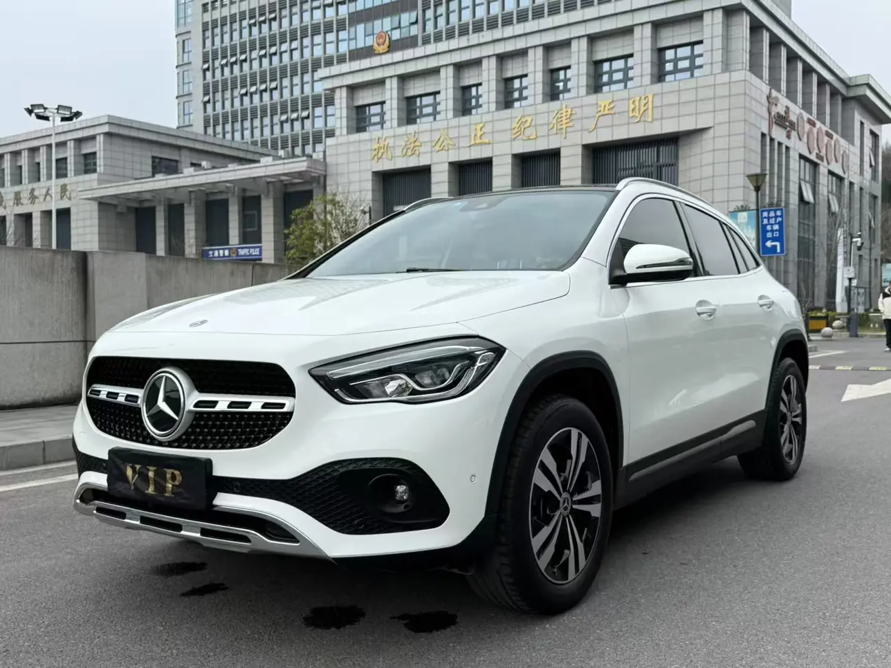 Mercedes-Benz GLA