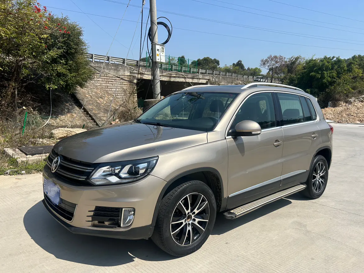 Volkswagen Tiguan (Tharu)