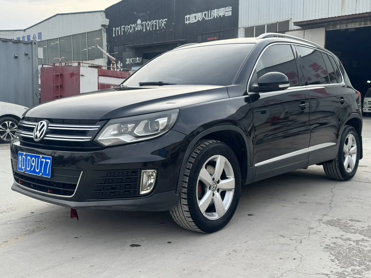 Volkswagen Tiguan (Tharu)