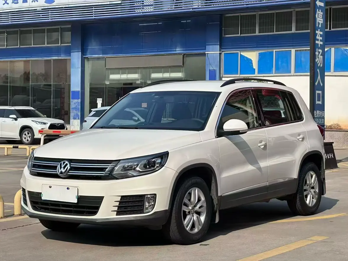 Volkswagen Tiguan (Tharu)