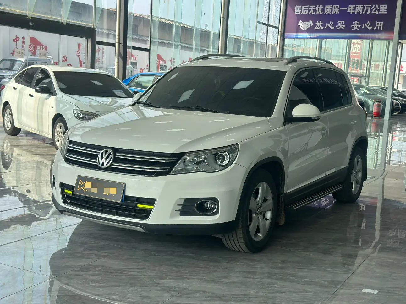 Volkswagen Tiguan (Tharu)