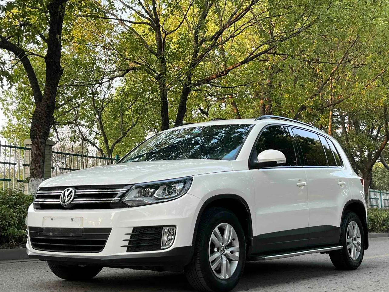 Volkswagen Tiguan (Tharu)