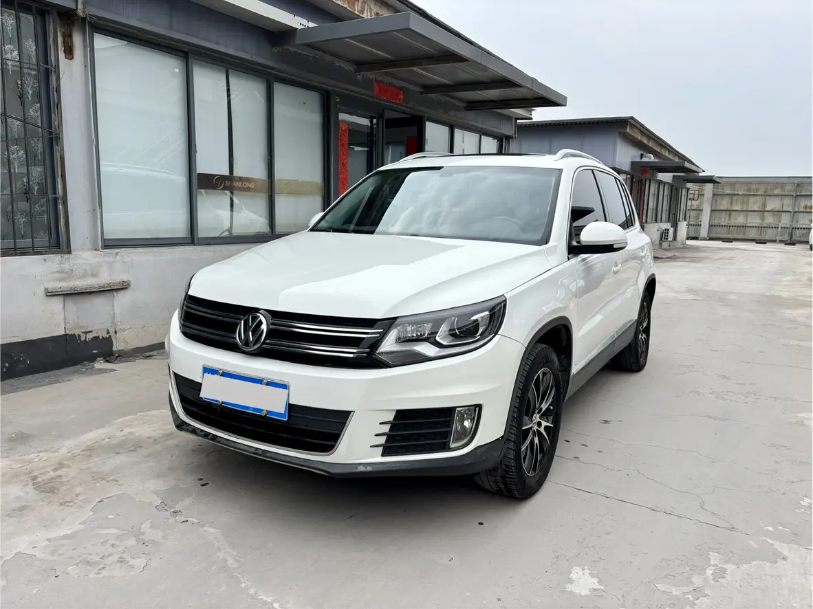 Volkswagen Tiguan (Tharu)