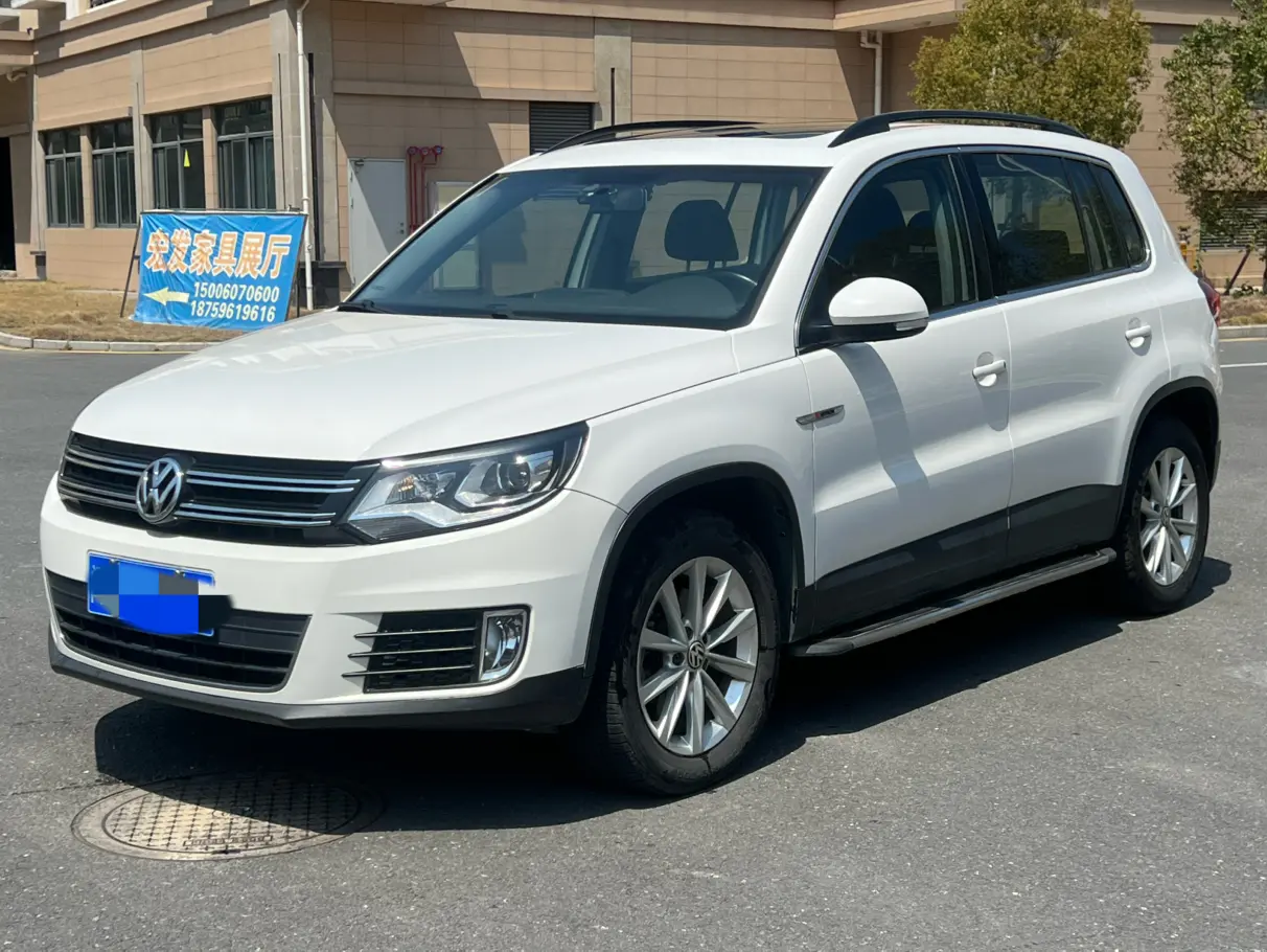 Volkswagen Tiguan (Tharu)