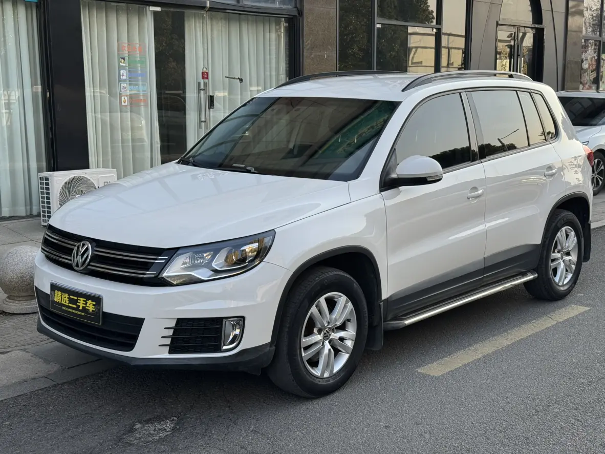 Volkswagen Tiguan (Tharu)