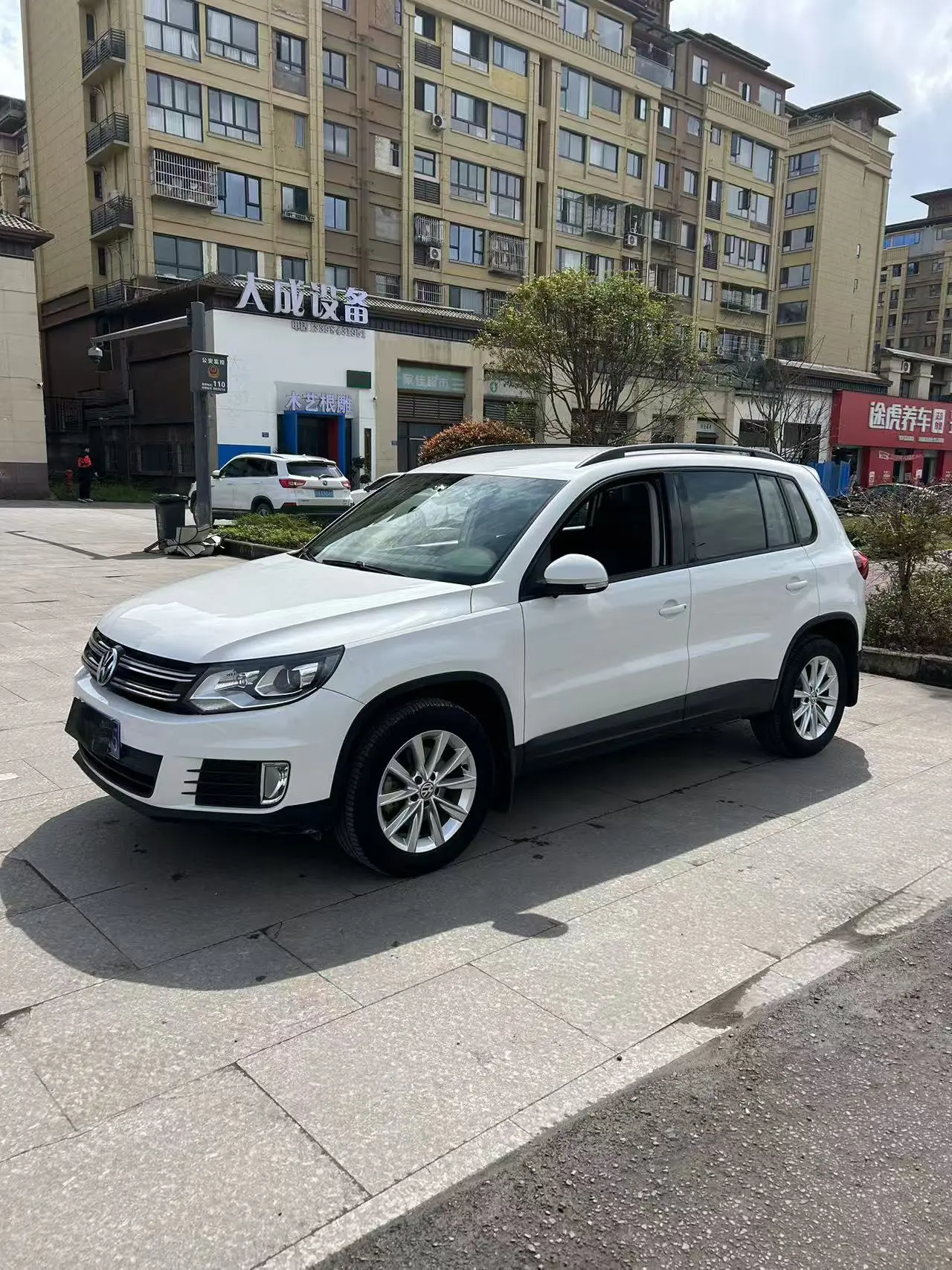 Volkswagen Tiguan (Tharu)