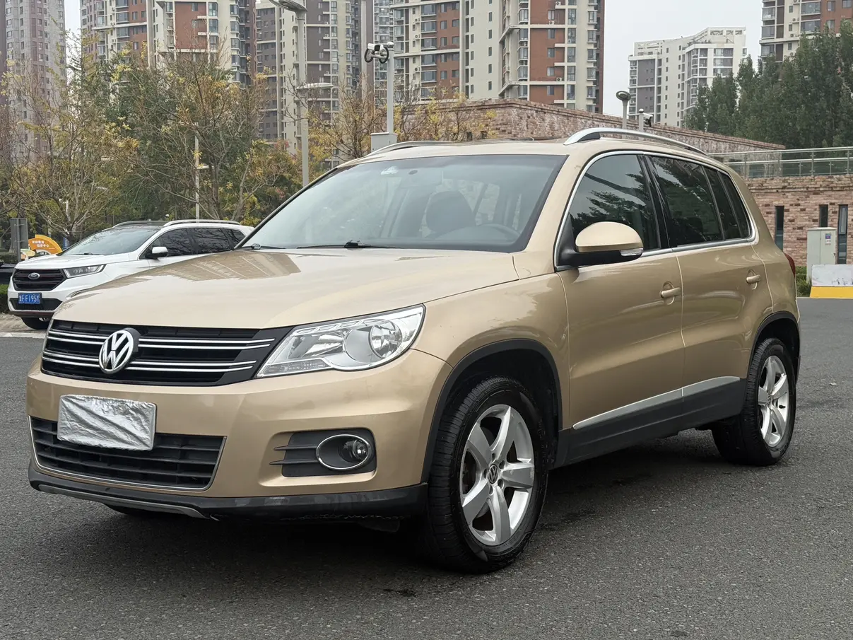 Volkswagen Tiguan (Tharu)