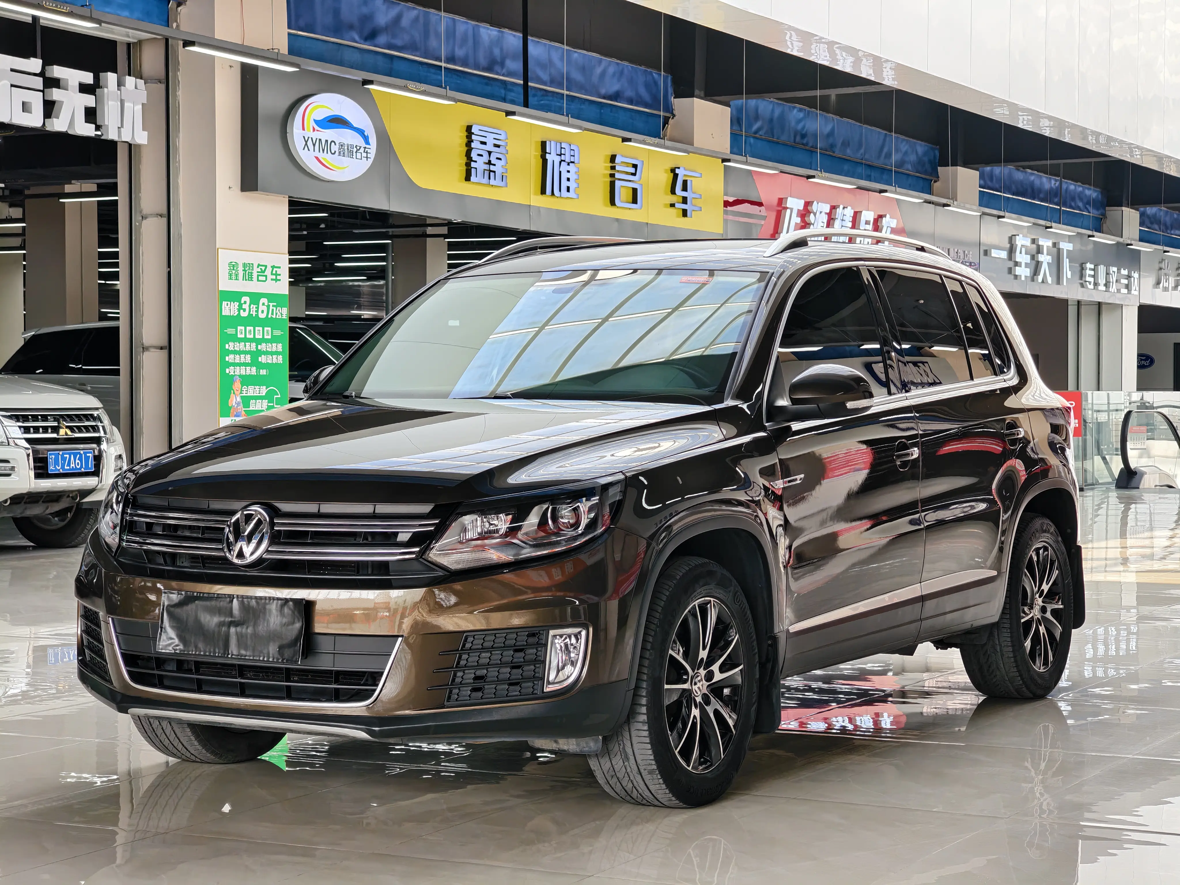 Volkswagen Tiguan (Tharu)