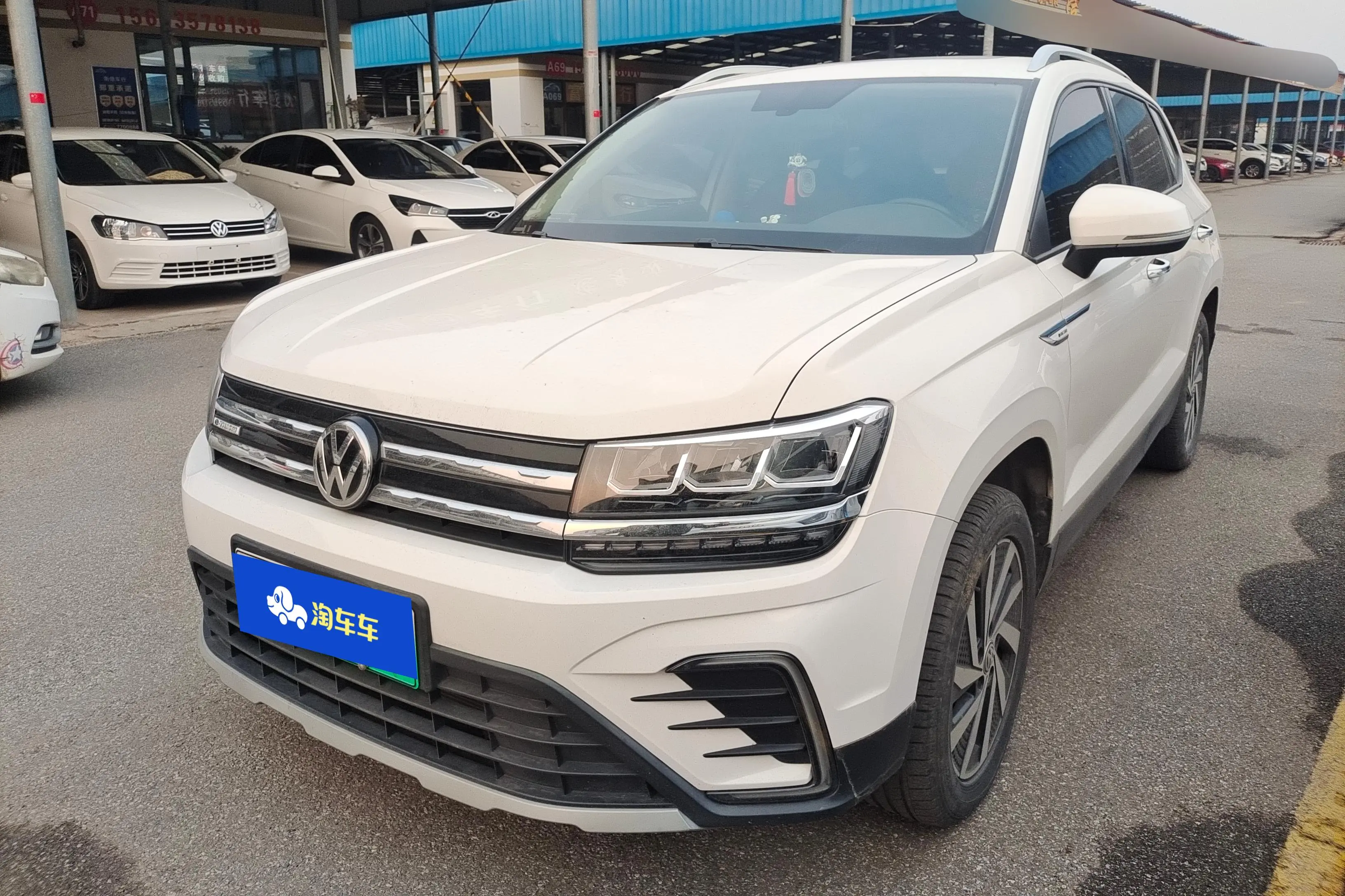 Volkswagen Tharu